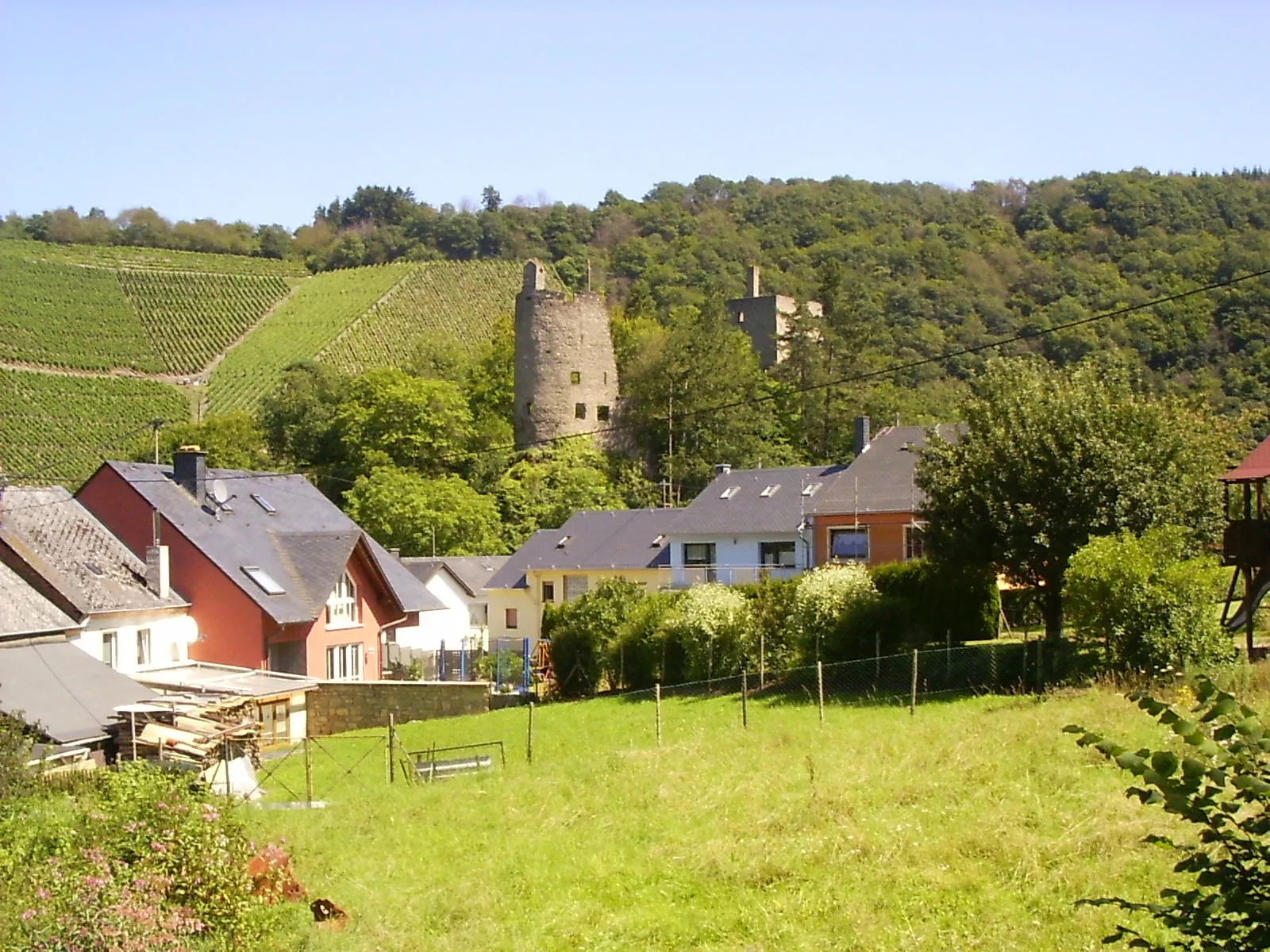 Photo showing: Ruins of Sommerau Castle