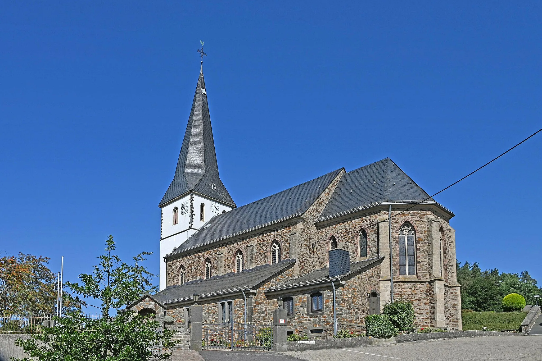 Photo showing: St. Michael (Reifferscheid) von Südosten