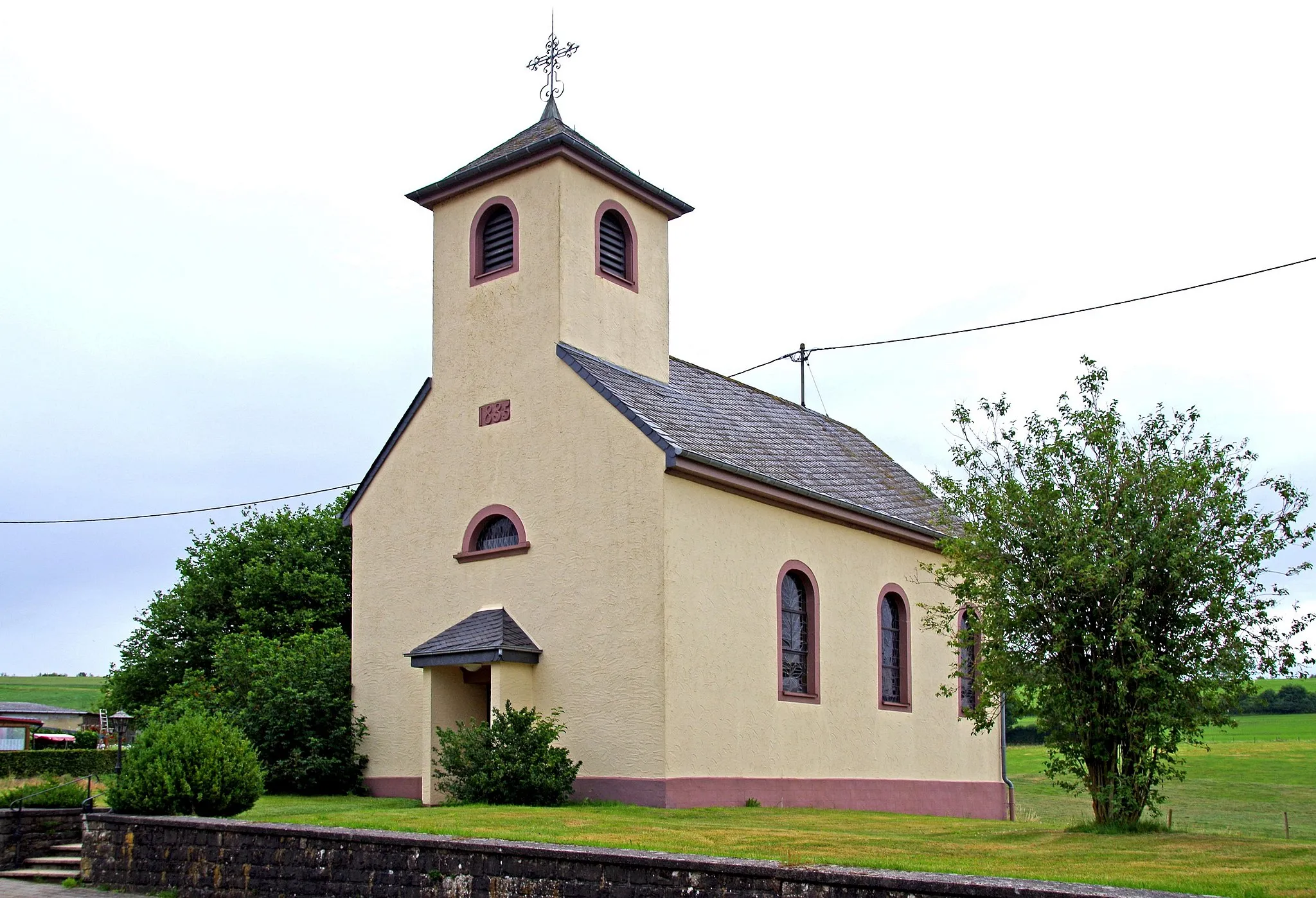 Photo showing: St. Petri Stuhl (Heilenbach), Südwestansicht