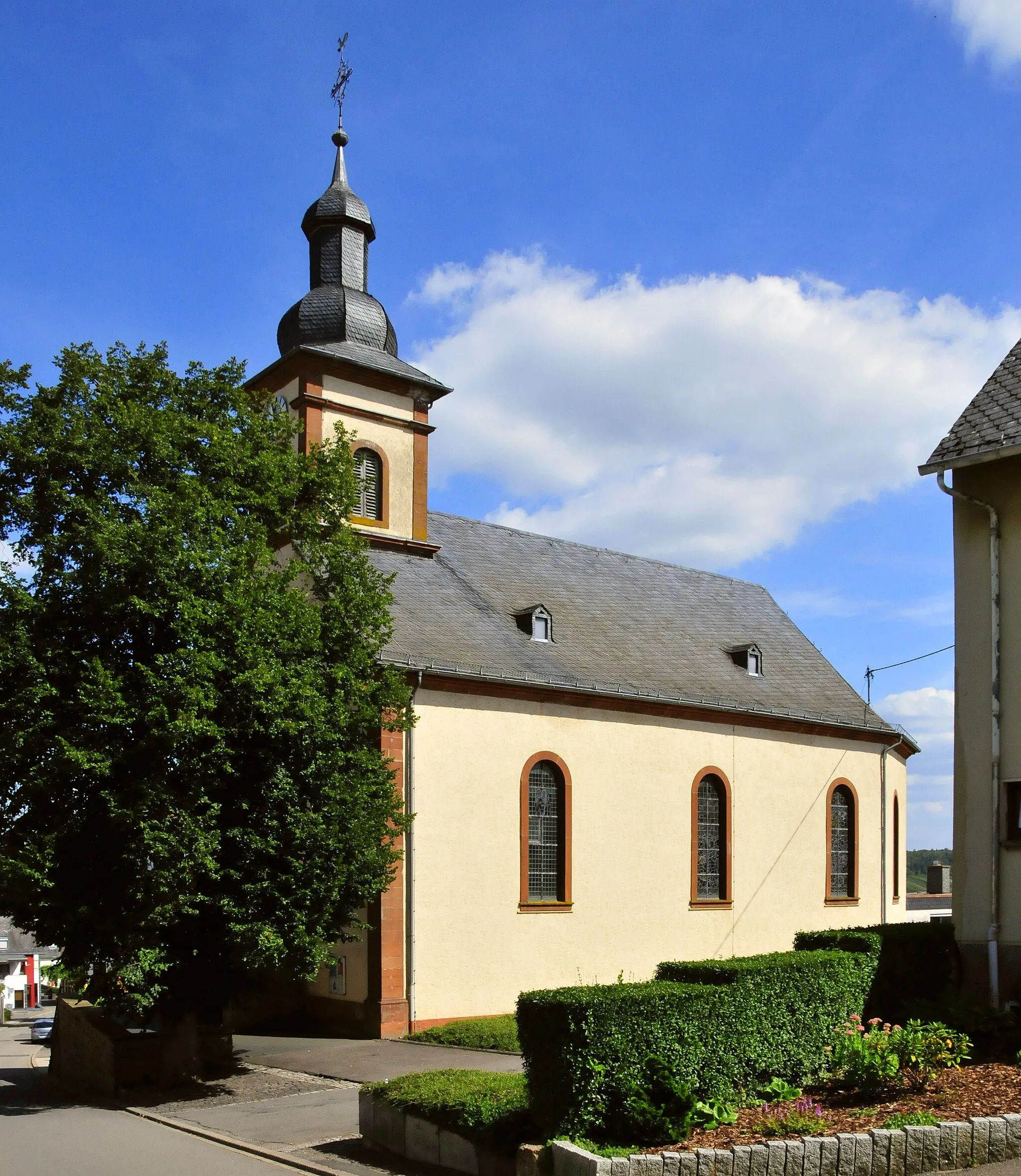 Photo showing: Bekond, Kirche