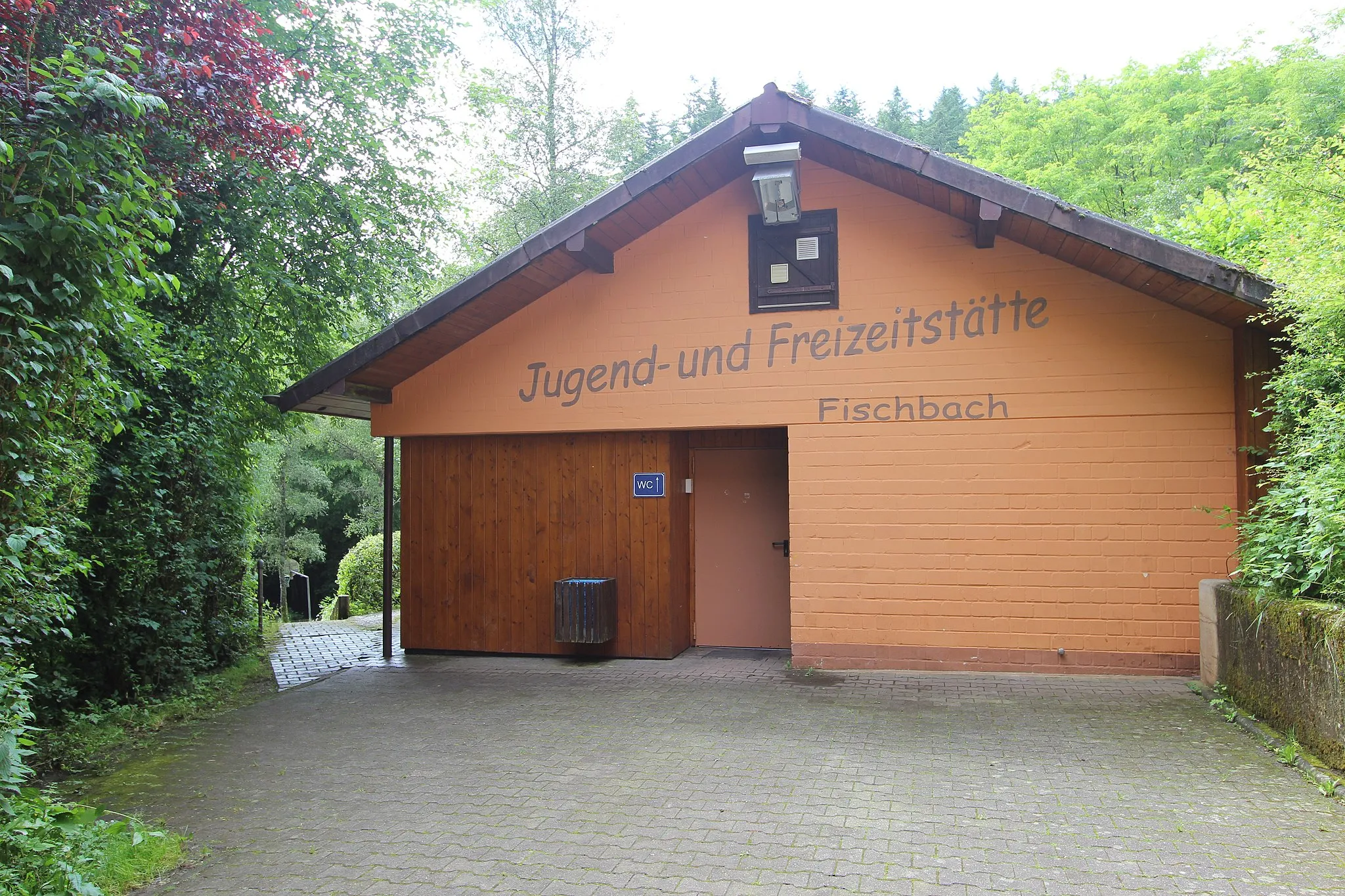 Photo showing: Jugend- und Freizeitstätte in der Talstraße 2, 54675 Fischbach-Oberraden.