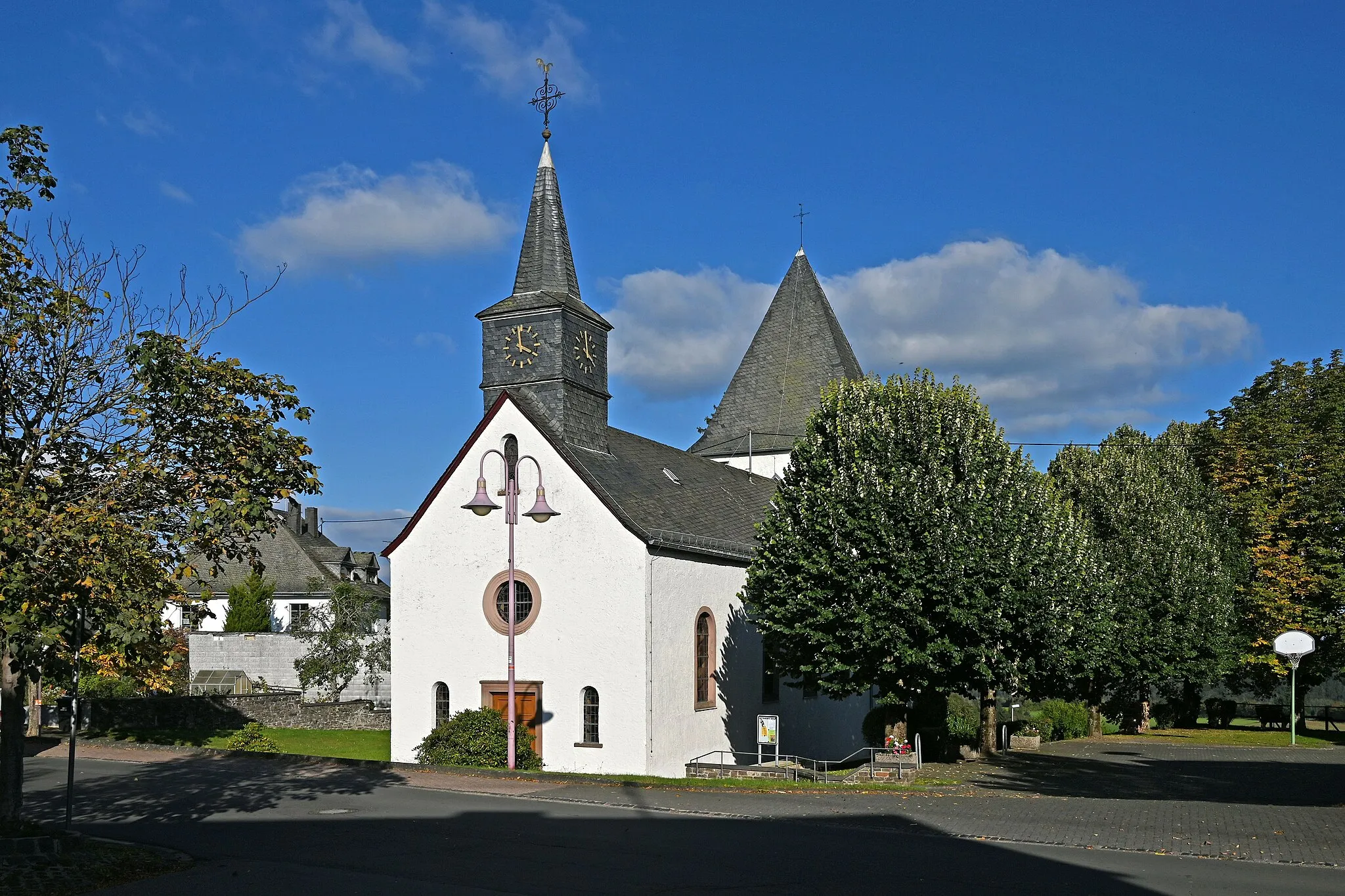 Photo showing: St. Antonius (Bleckhausen) von Südwesten