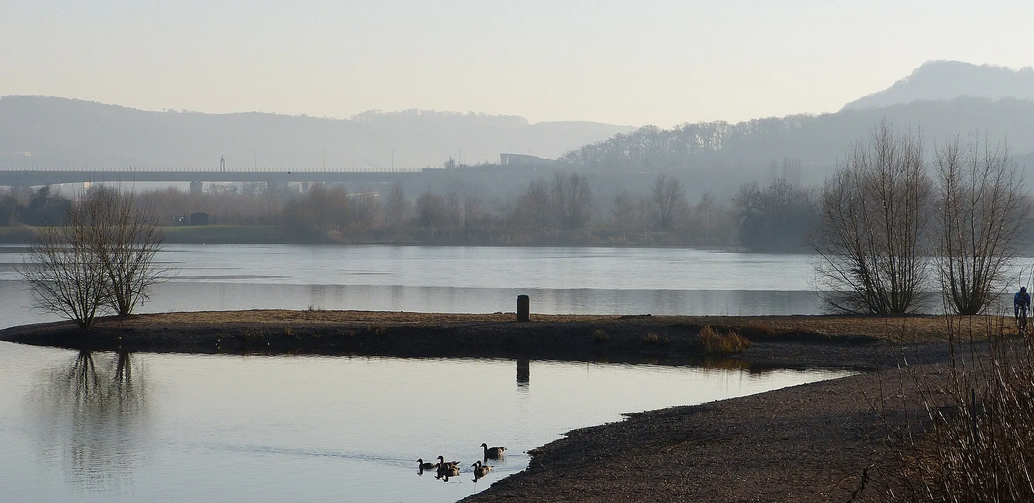 Photo showing: Baggerweieren zu Remerschen am Wanter