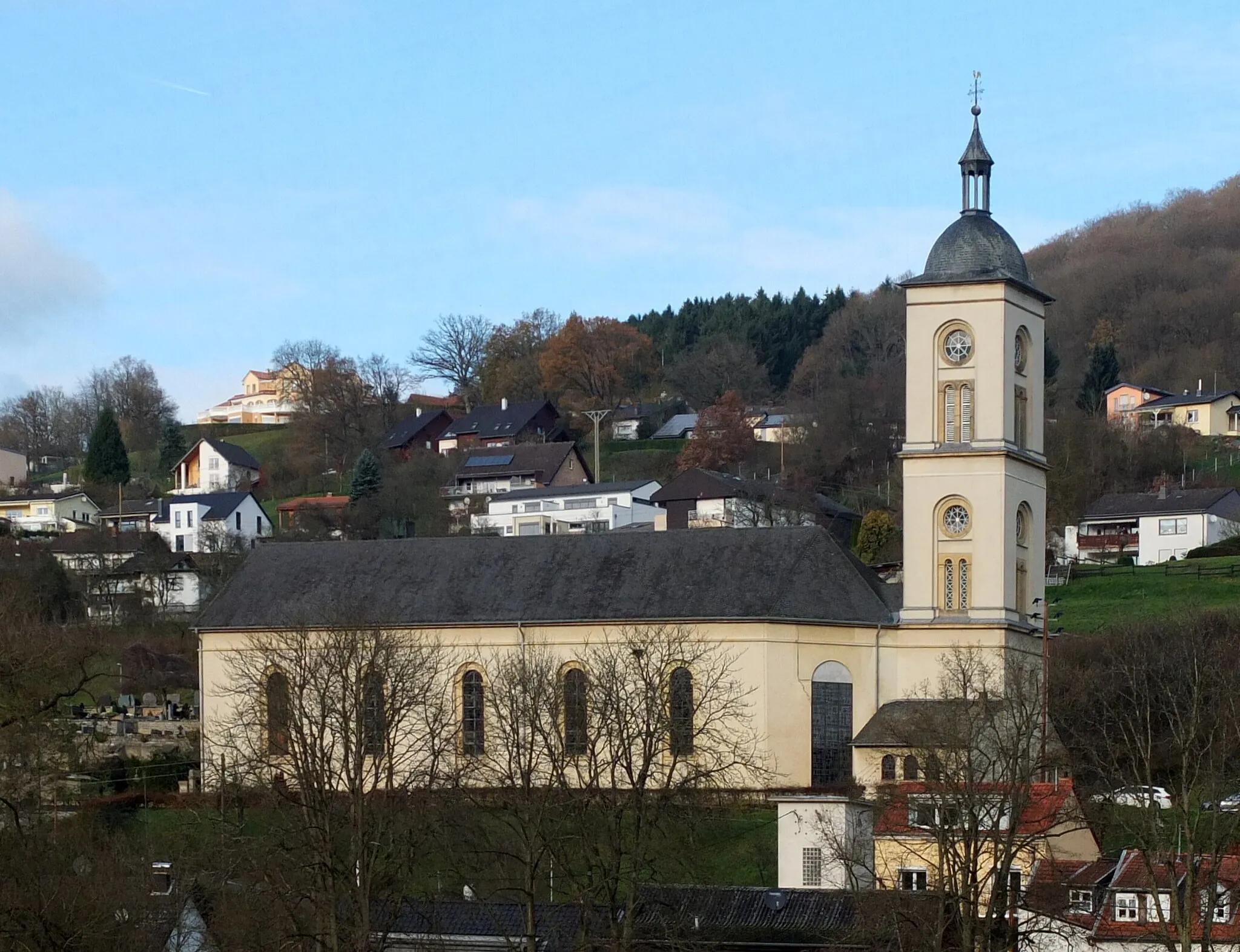 Photo showing: Parish church St. Michael, Bollendorf (Eifel), Gemany, view S.