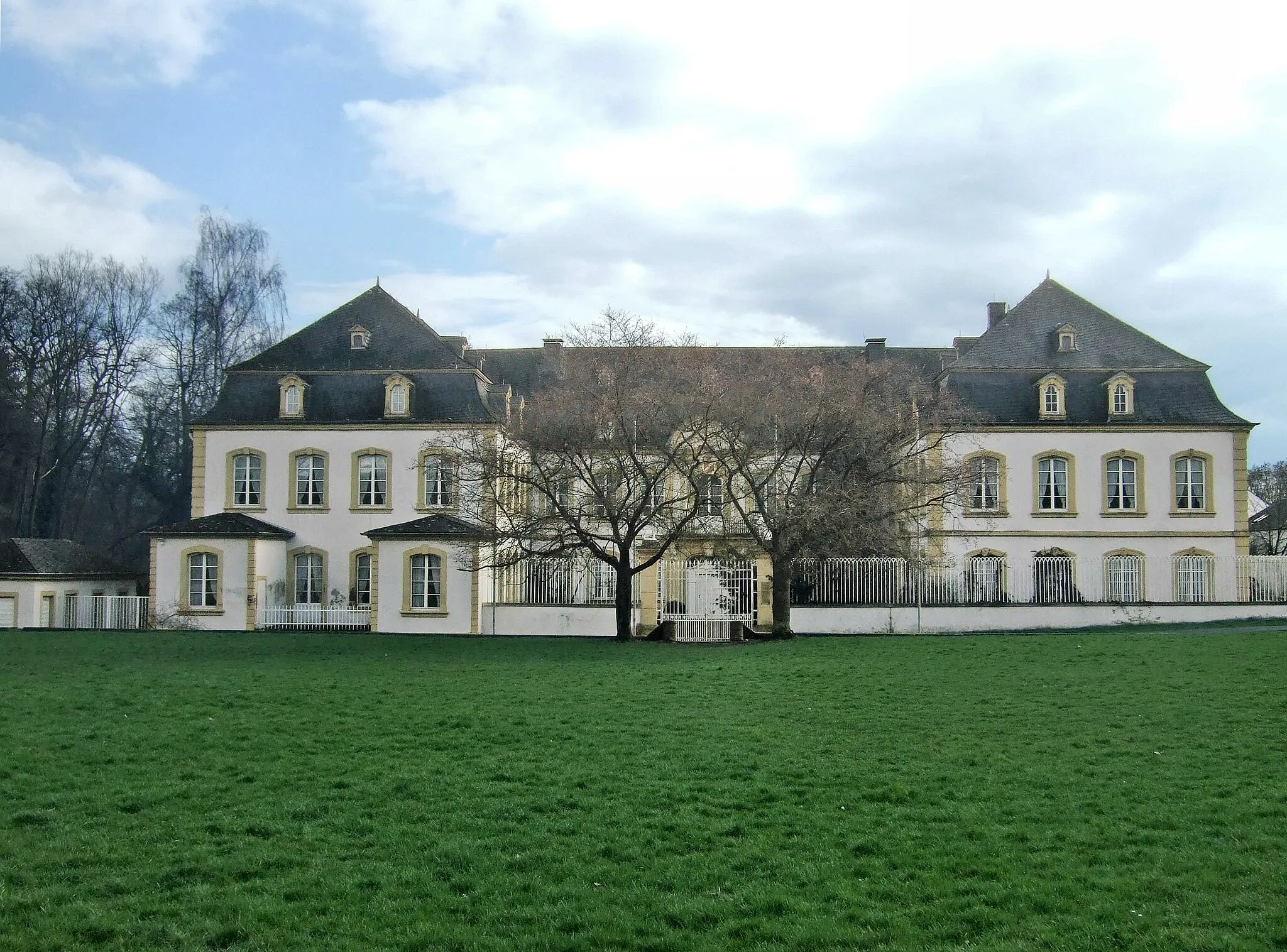 Photo showing: Quinter Schloss