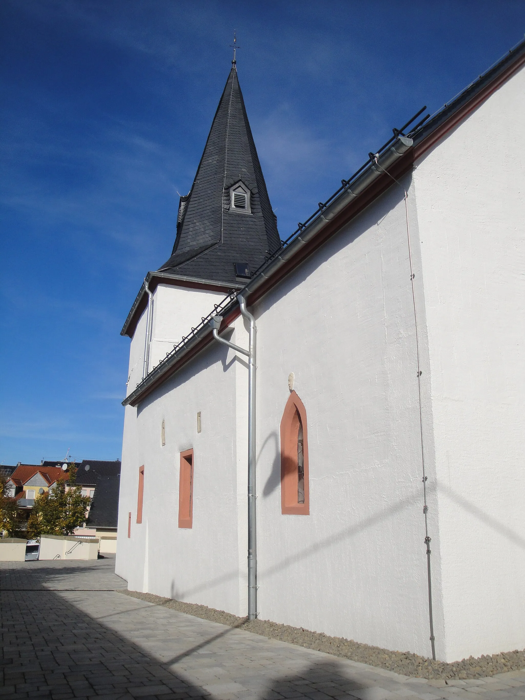 Photo showing: Trierweiler-Sirzenich, St. Johannes Evangelist