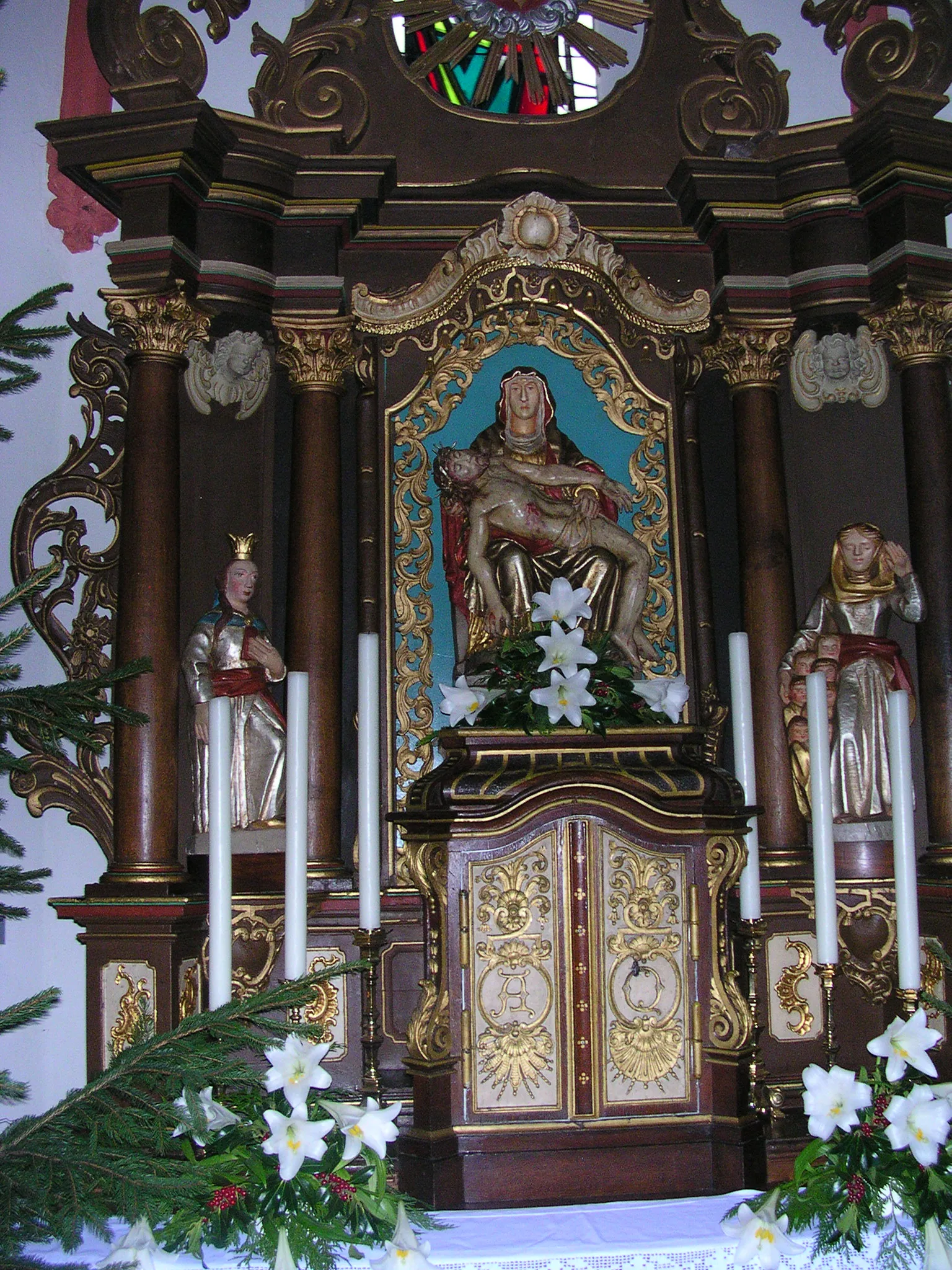 Photo showing: Daun-Rengen, rk. Filialkirche “St. Kunibert” - ehemalige Wallfahrtskapelle mit Holzaltar von Anfang des 18. Jahrhunderts