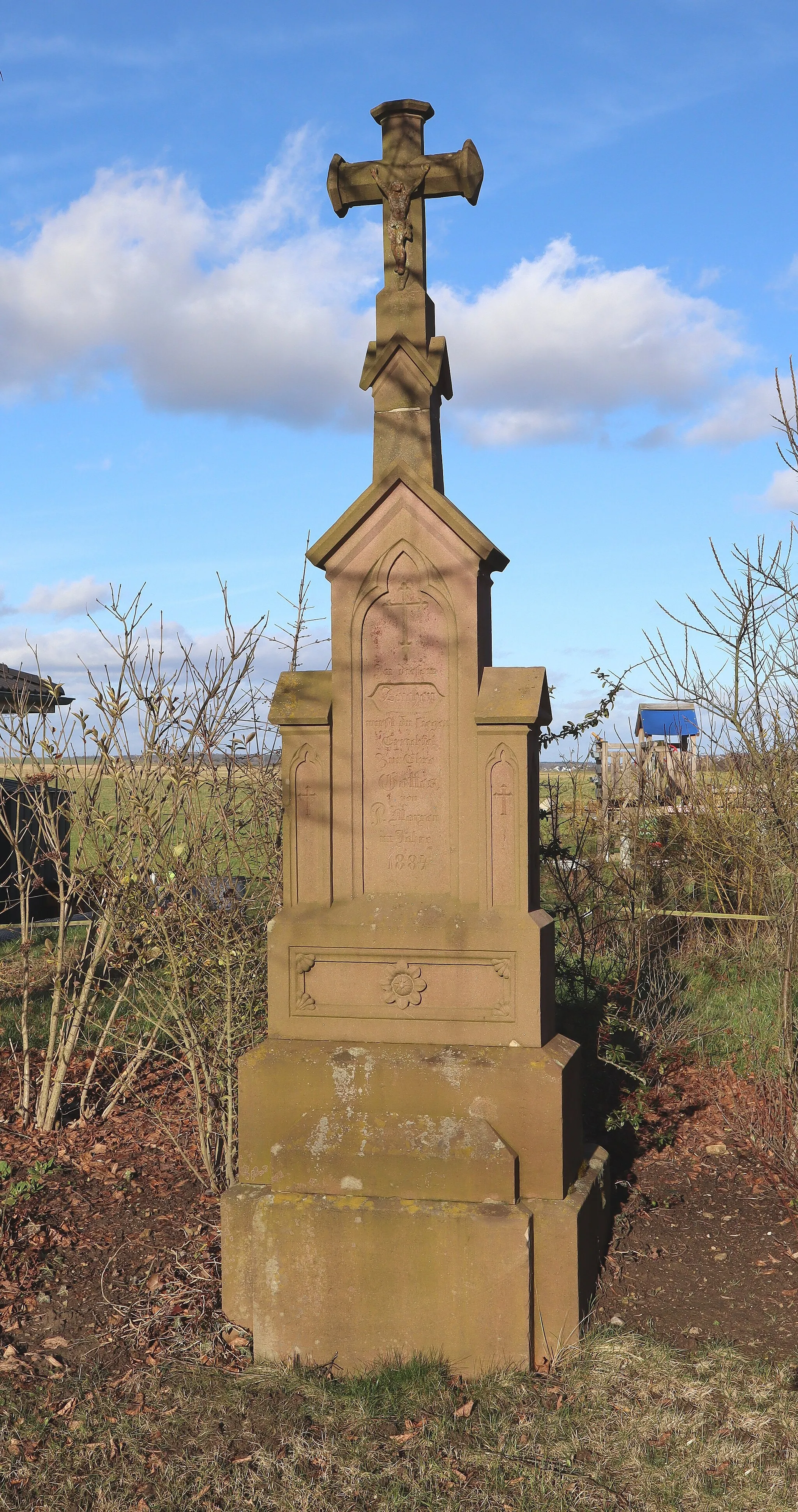 Photo showing: Wayside cross (1884) in Welschbillig-Hofweiler, Germany.