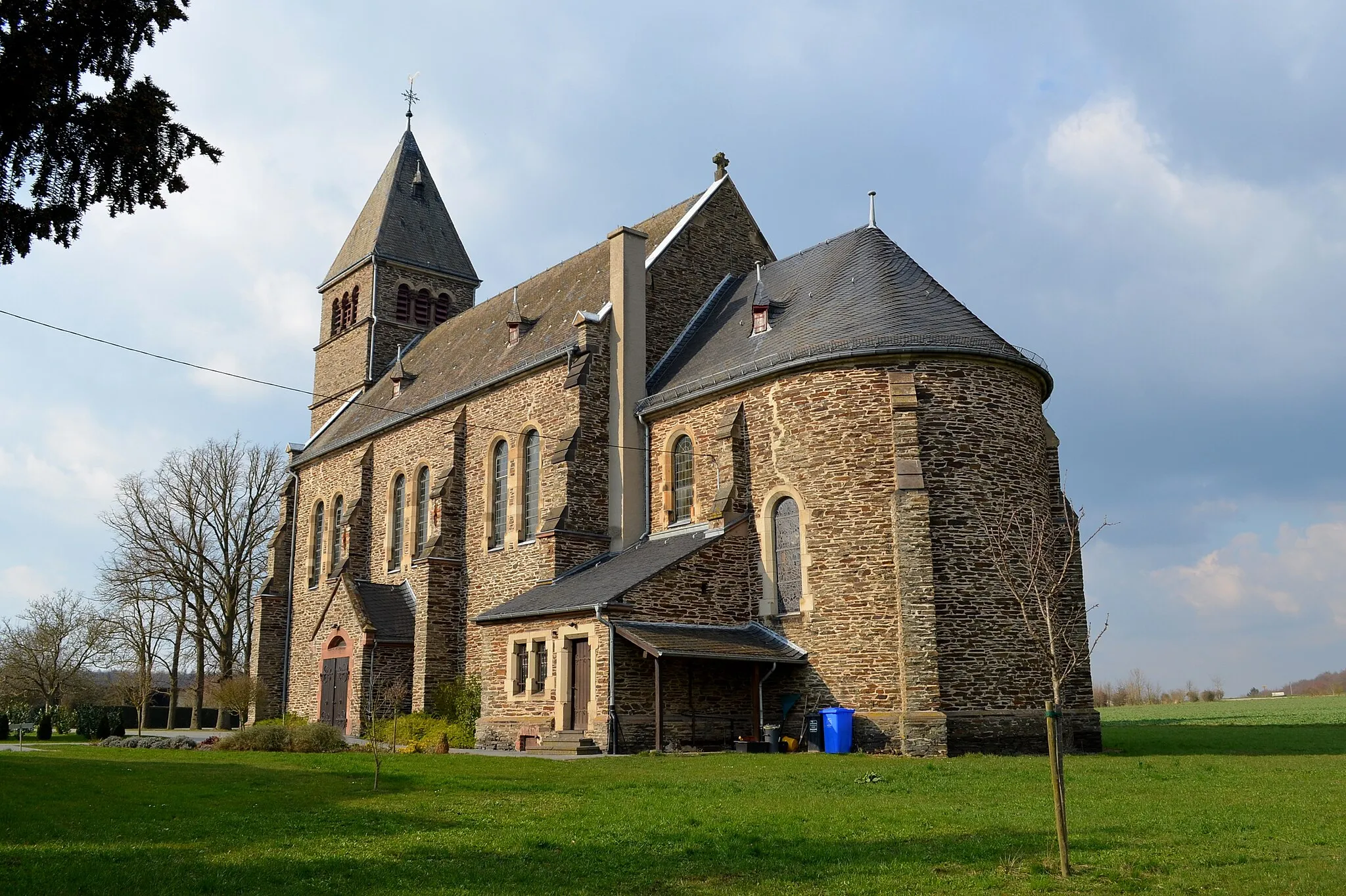 Photo showing: Peterhäuserhof by Zilshausen, Maria Magdalenakerk