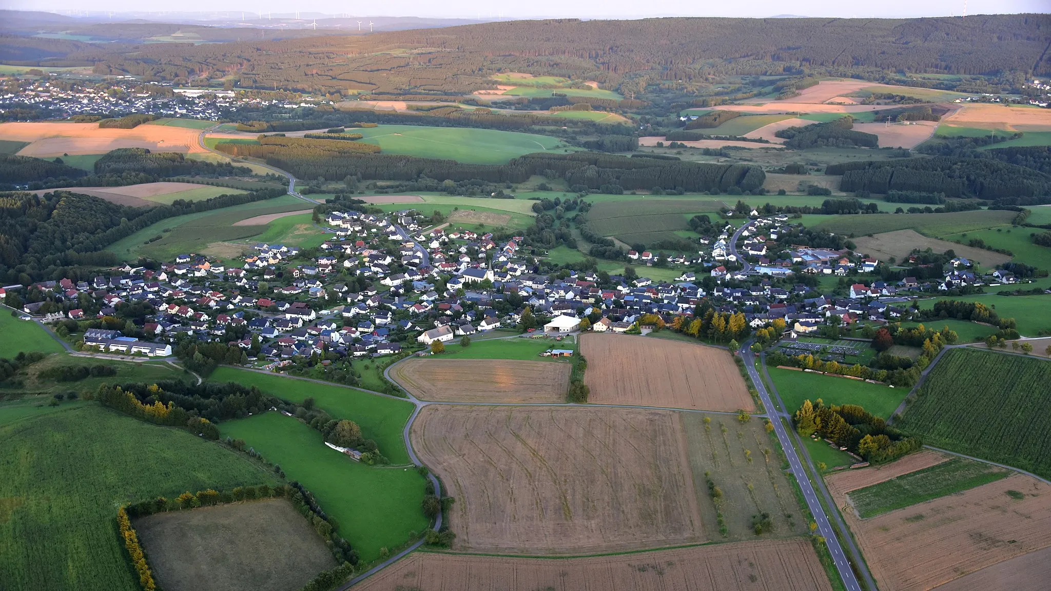 Photo showing: Schillingen, Luftaufnahme (2016)