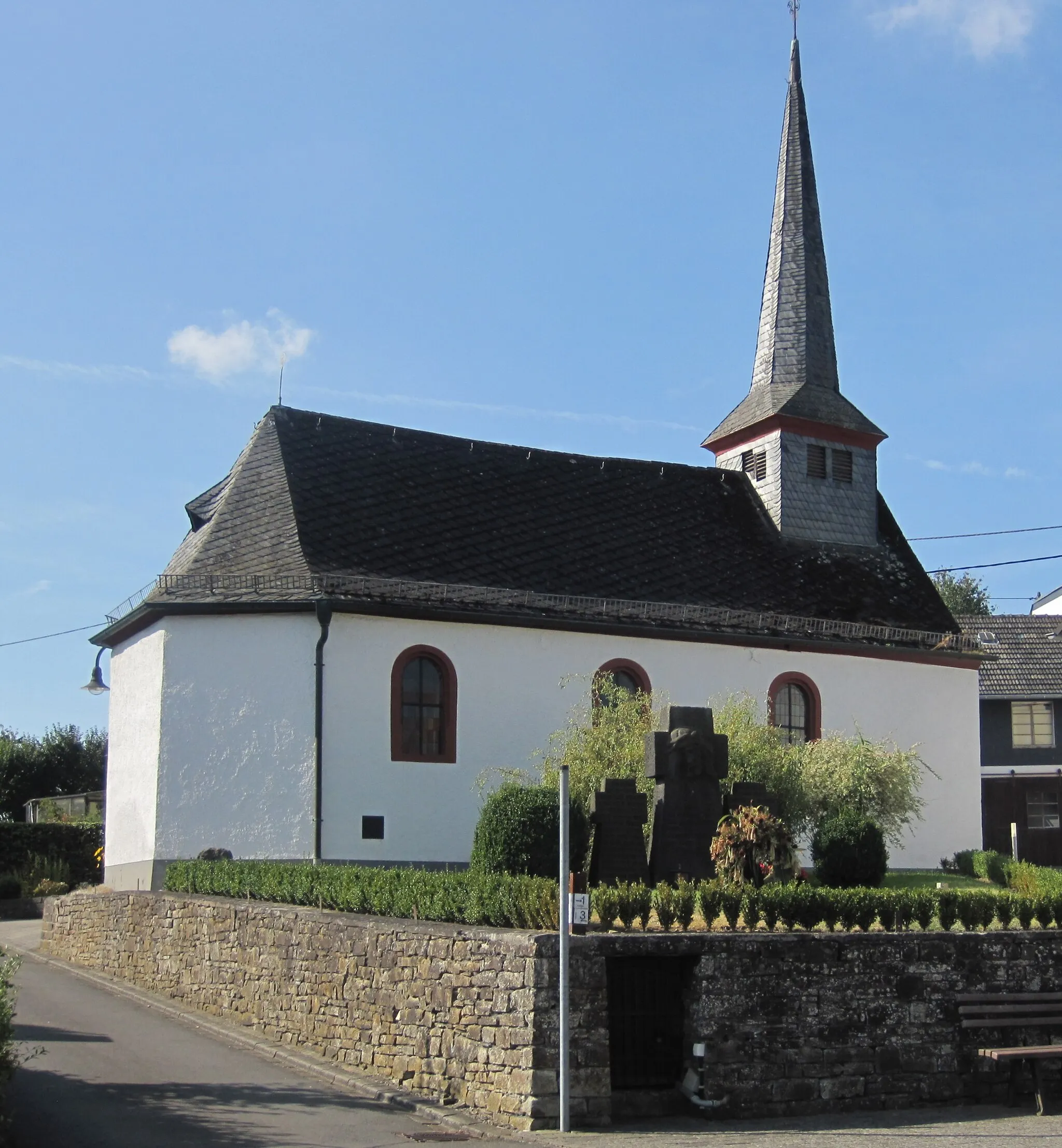 Photo showing: Katholische Filialkirche St. Maternus in Pomster