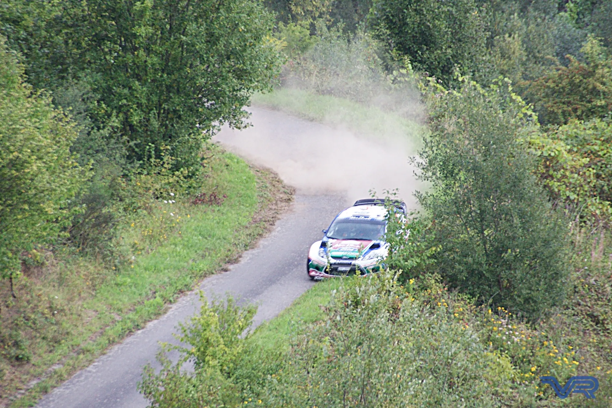 Photo showing: WP Moselwein 1

Mikko next to the track.