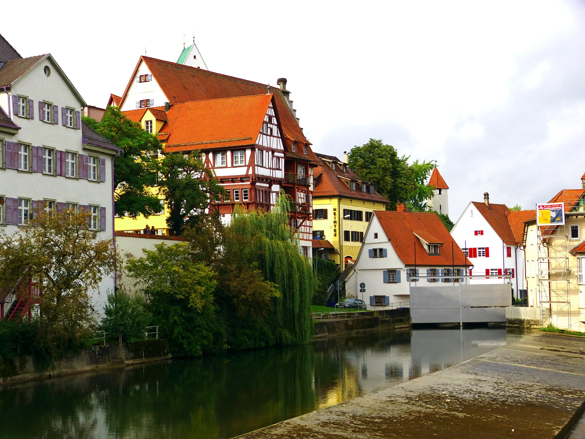 Photo showing: Roofs