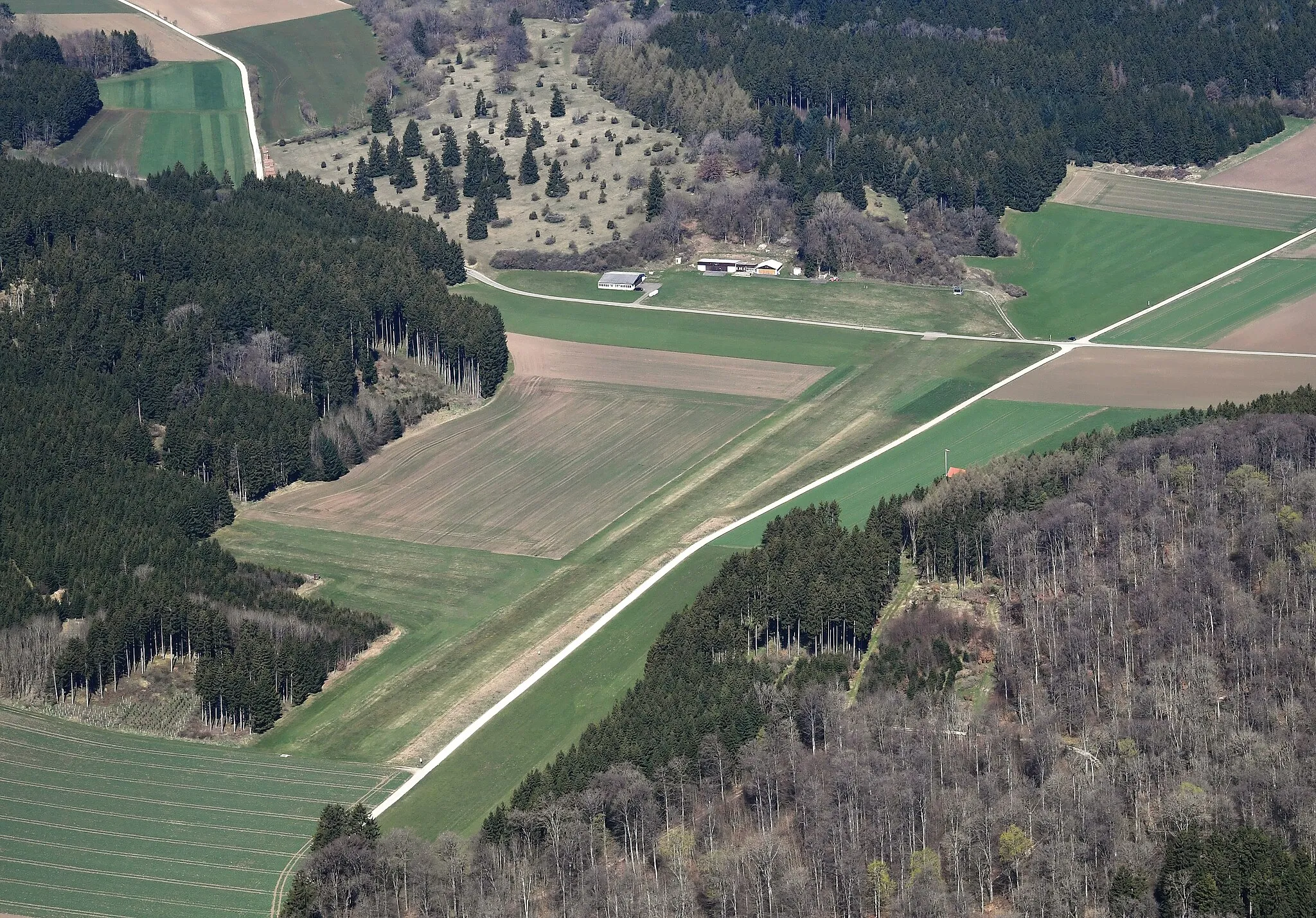 Photo showing: Aerial image of the Bad Ditzenbach airfield