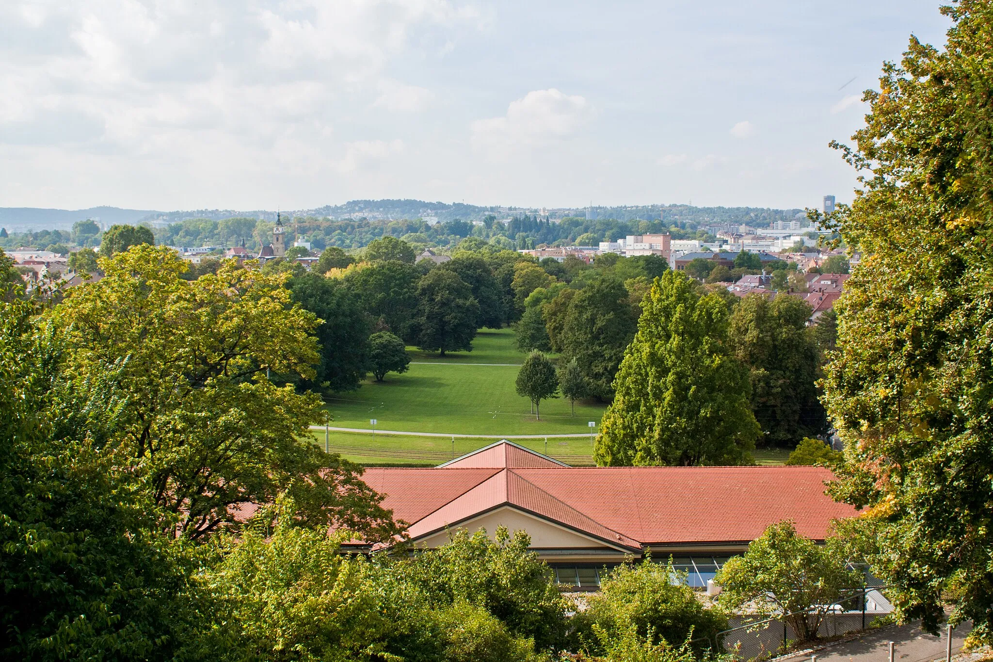 Photo showing: Blick auf Unteren Kurpark in Stuttgart-Bad Canstatt, Aussicht von Oberen Kurpark