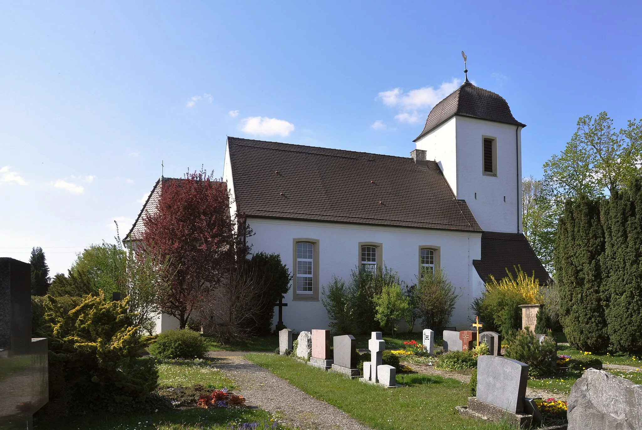 Photo showing: Evangelischer Friedhof Bavendorf (Ortschaft Taldorf, Stadt Ravensburg)
mit der evangelischen Kirche