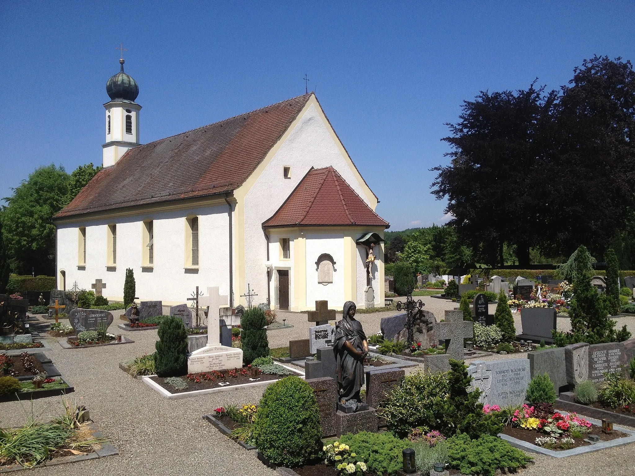 Photo showing: Germany - Baden-Württemberg - district Ravensburg - Ravensburg - Weißenau - Mariatal: church and cemetery