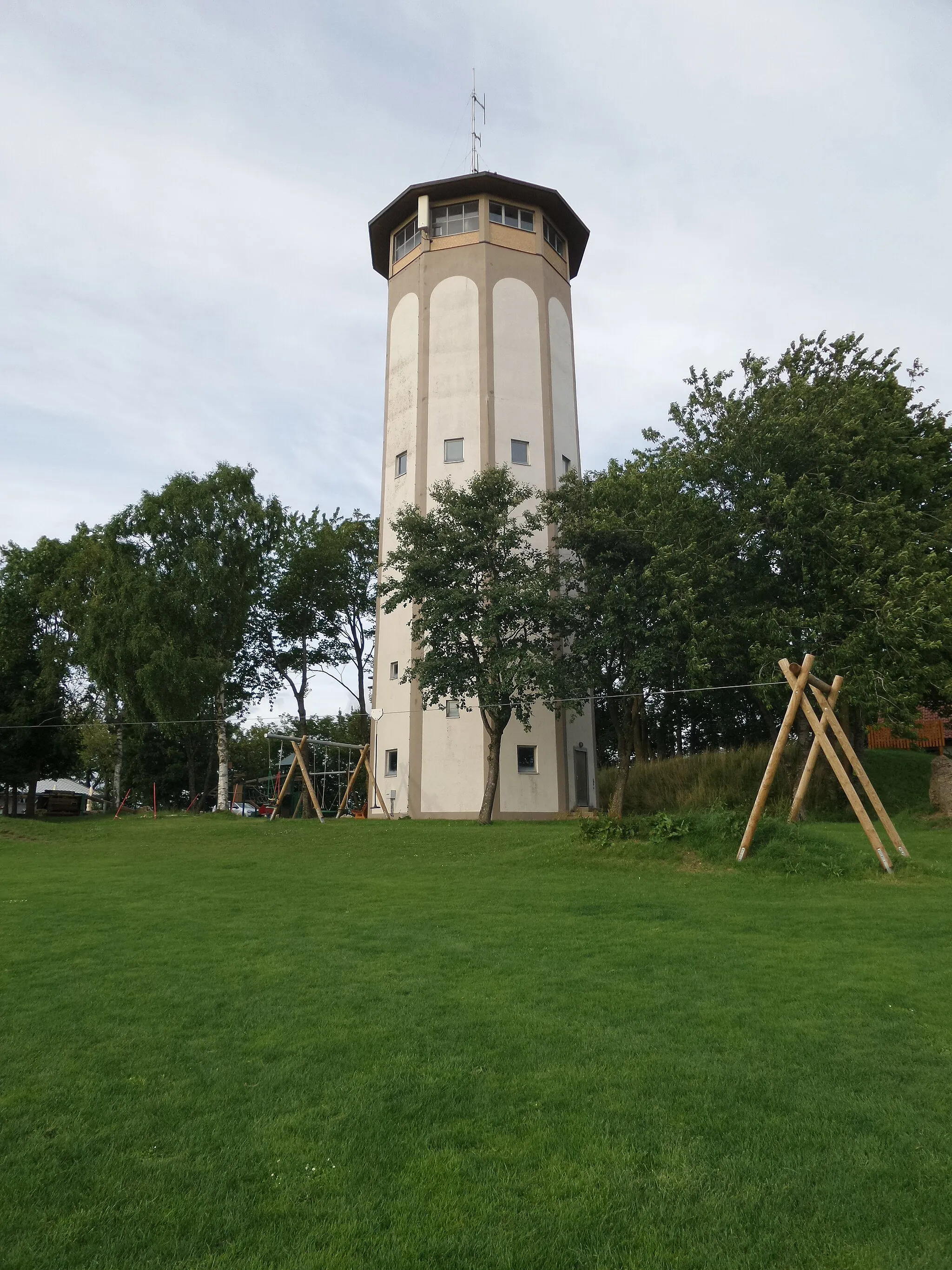 Photo showing: The water tower of Ennahofen