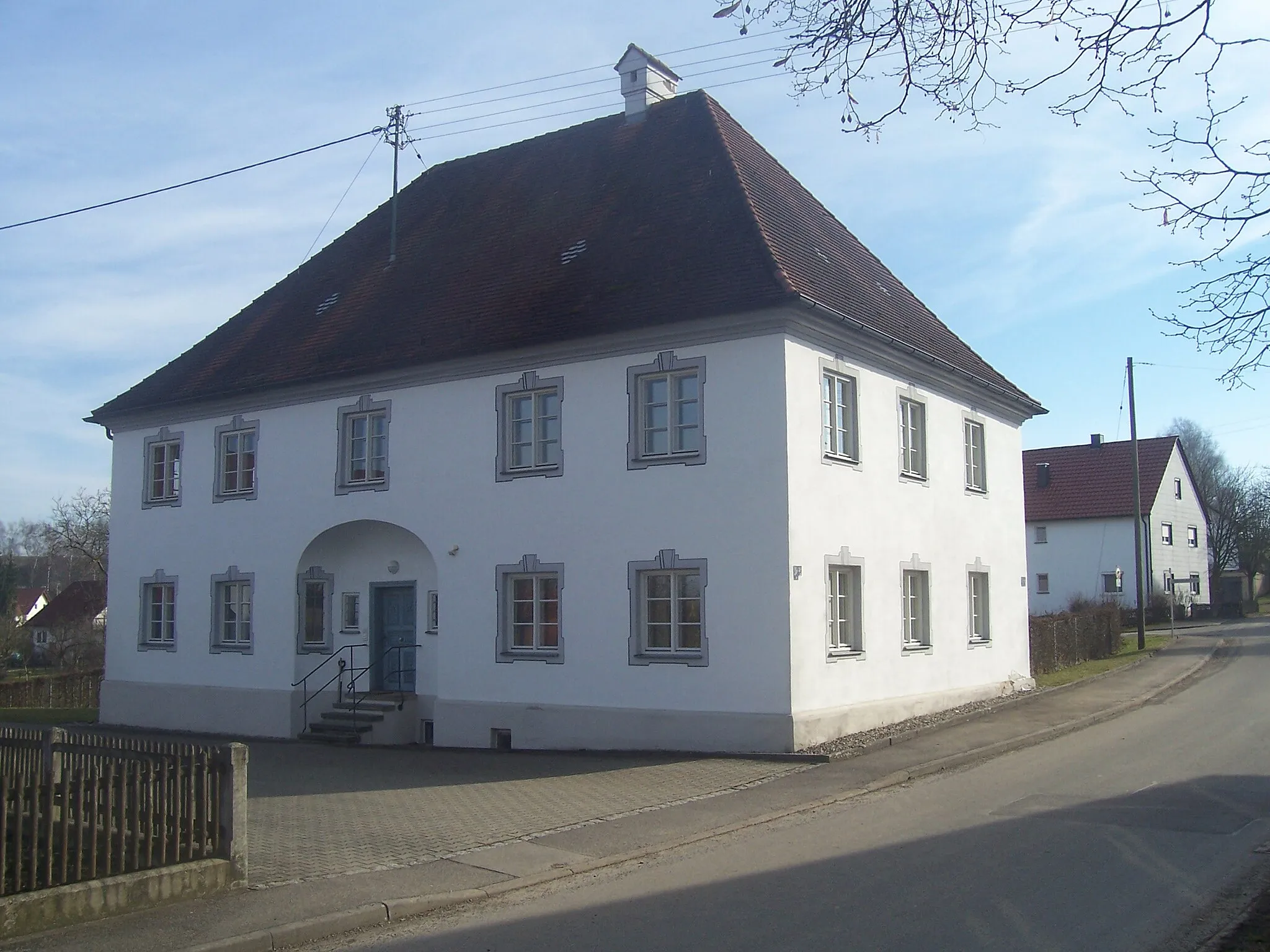 Photo showing: Pfarrhof Christertshofen