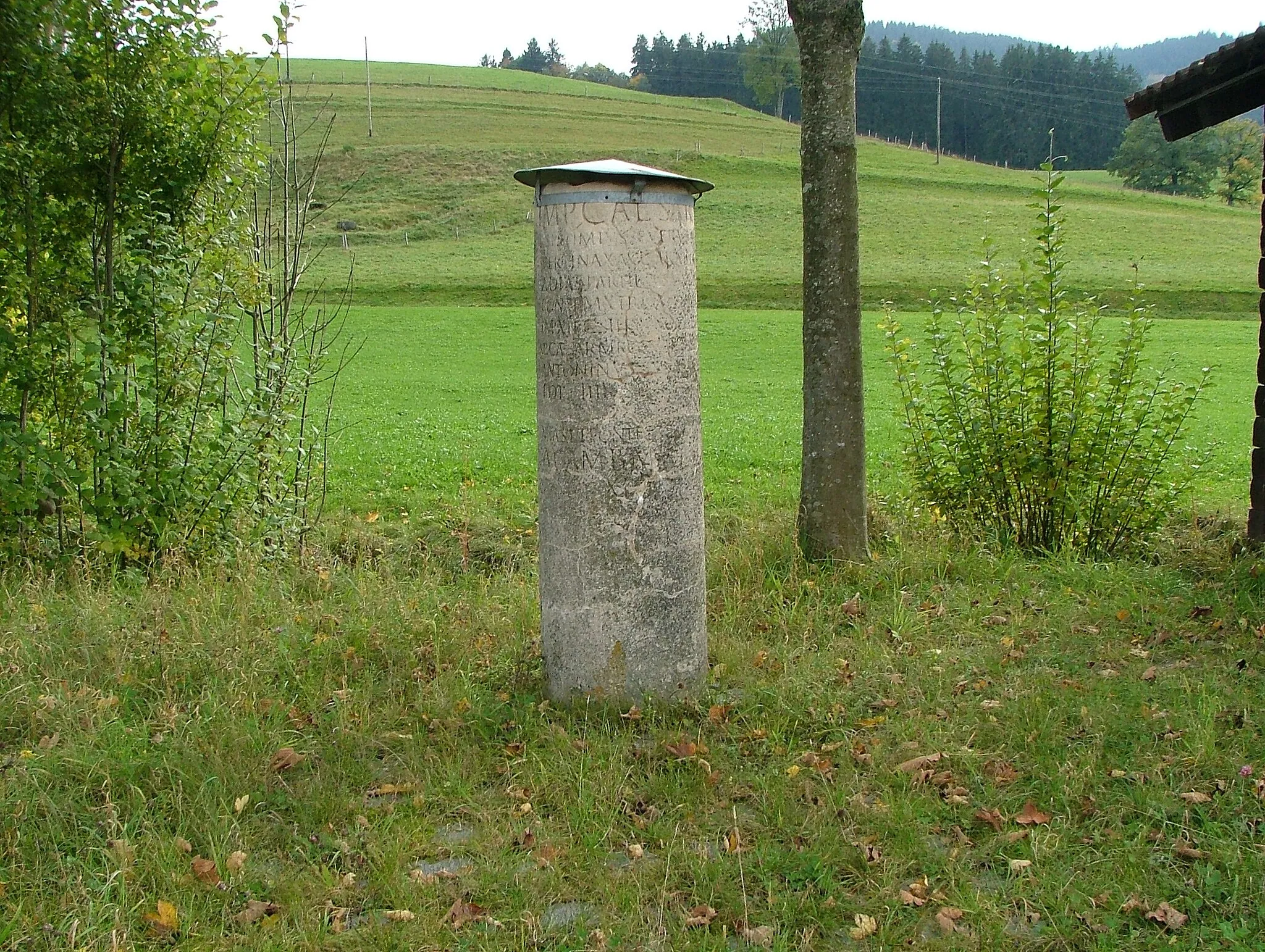 Photo showing: Römischer Meilenstein