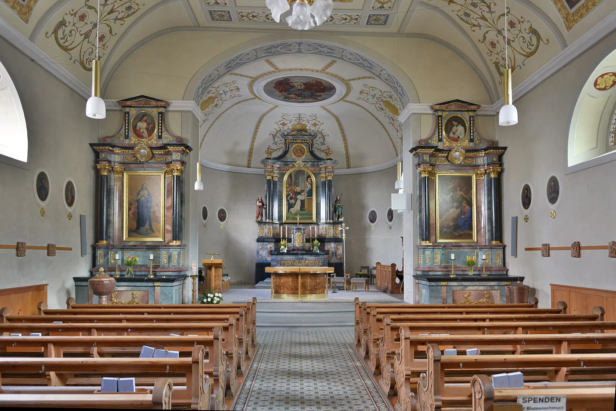 Photo showing: Pfarrkirche St. Bernhard am Eichenberg.
