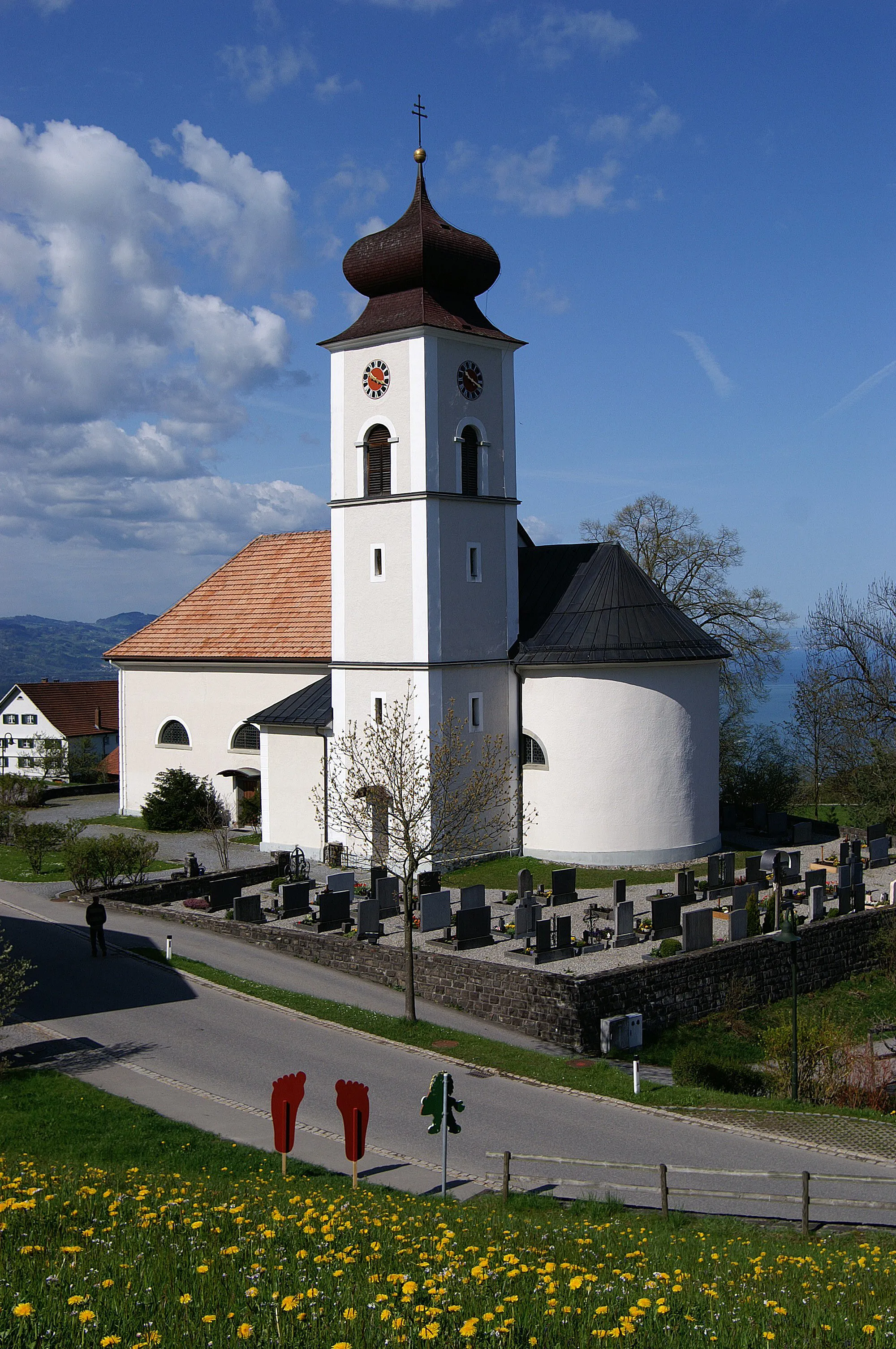 Photo showing: Pfarrkirche St. Bernhard vom Eichenberg in Vorarlberg.