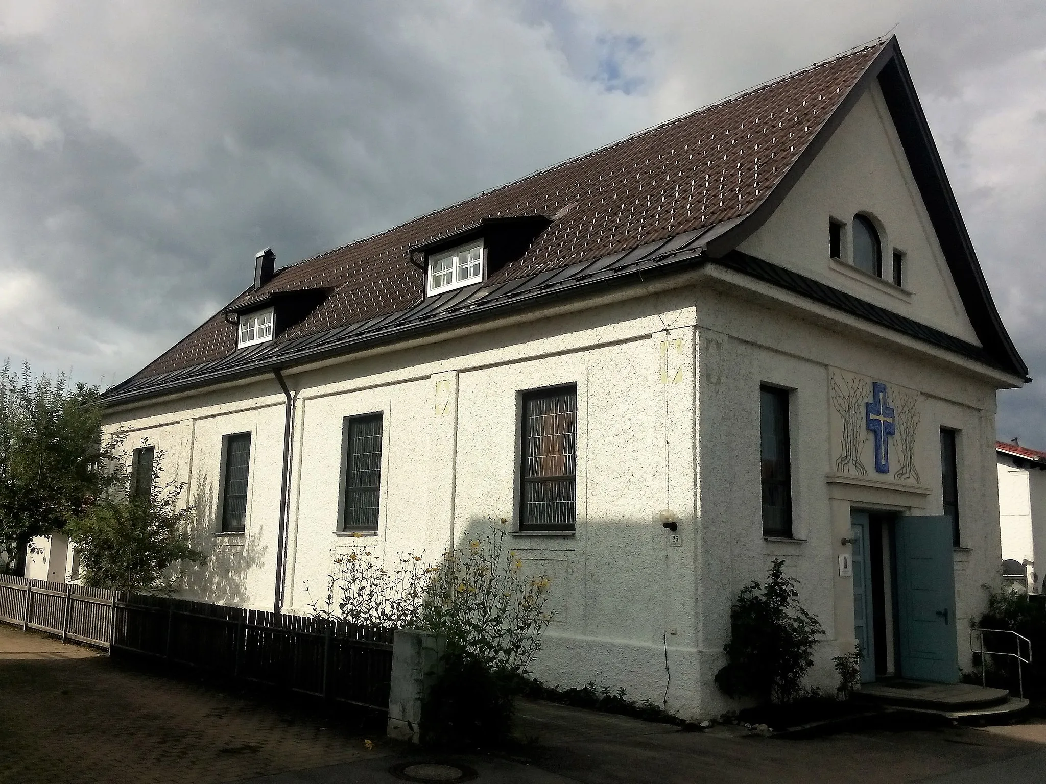 Photo showing: Evangelisch-Lutherische Kreuzkirche in Weiler im Allgäu