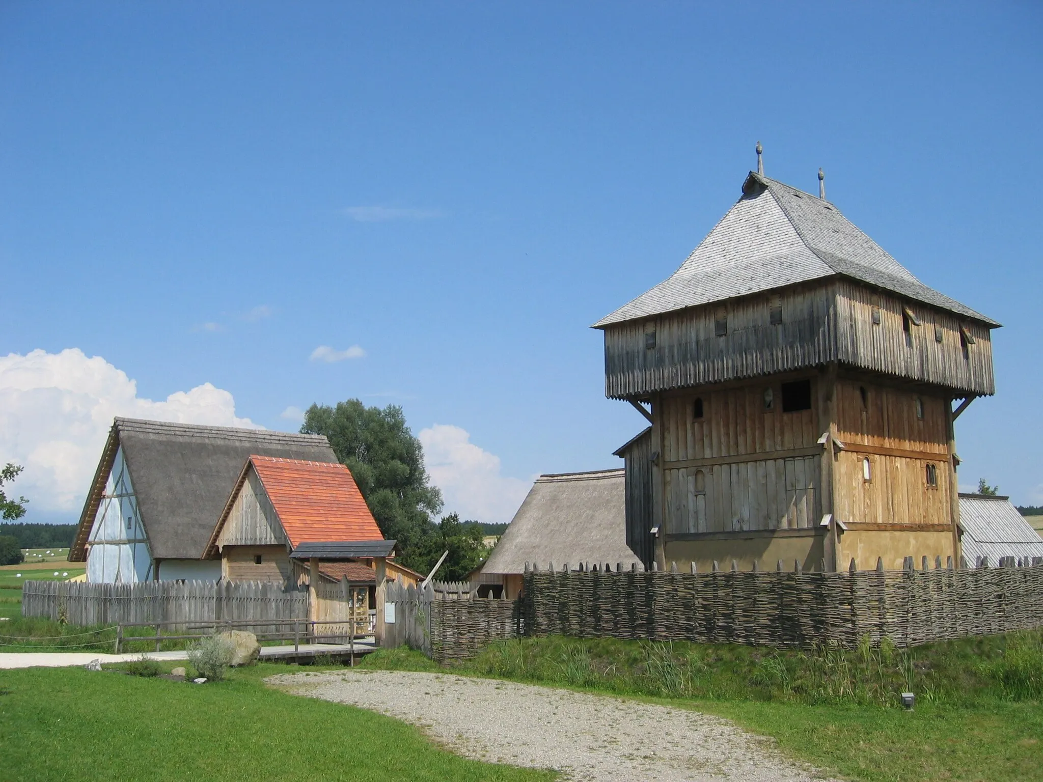 Photo showing: Bachritterburg (reconstruction of a medieval castle), Kanzach, Baden-Württemberg, Germany
