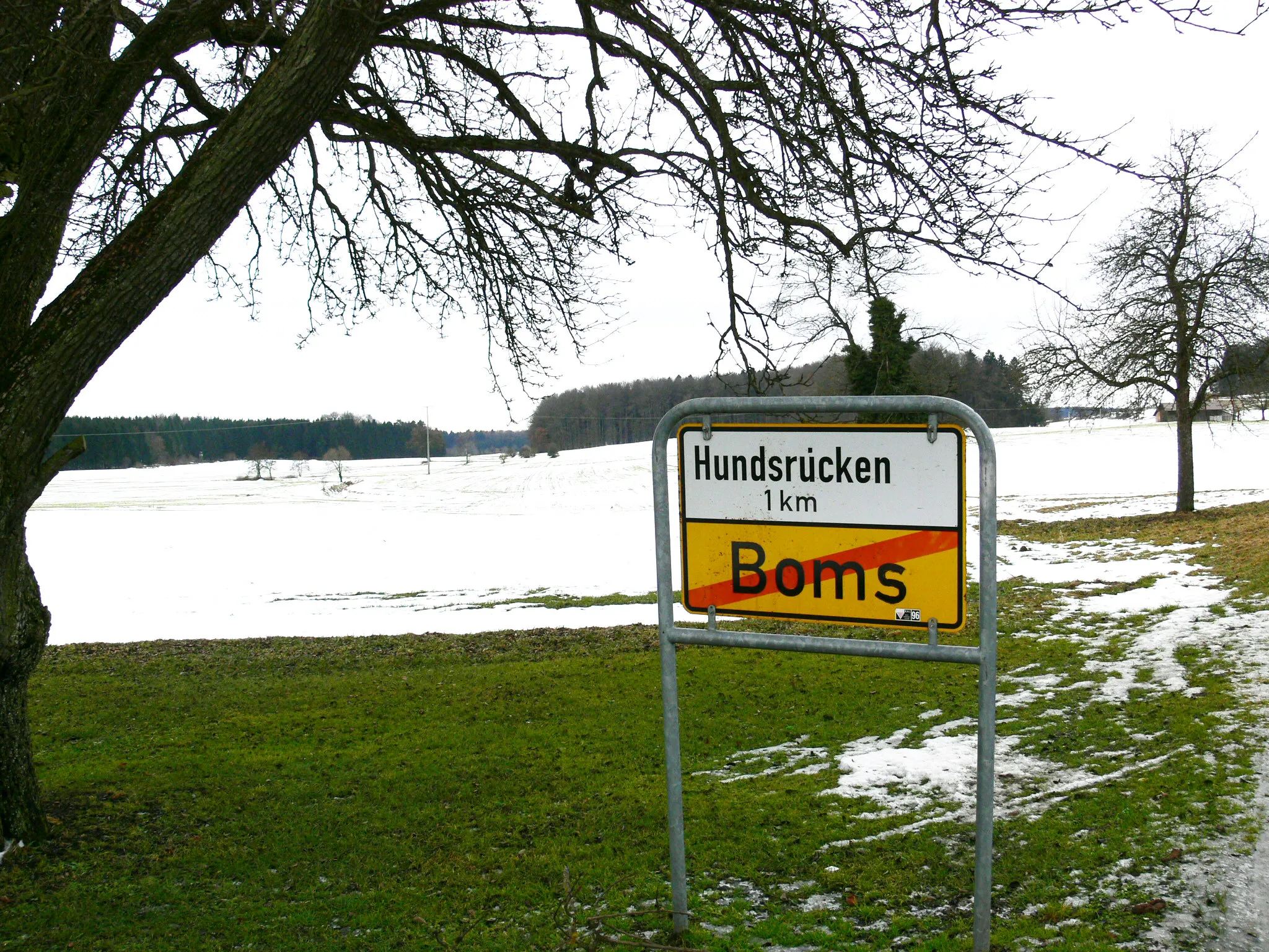 Photo showing: Boms, Ortsschild am Ortsausgang Richtung Ortsteil Hundsrücken