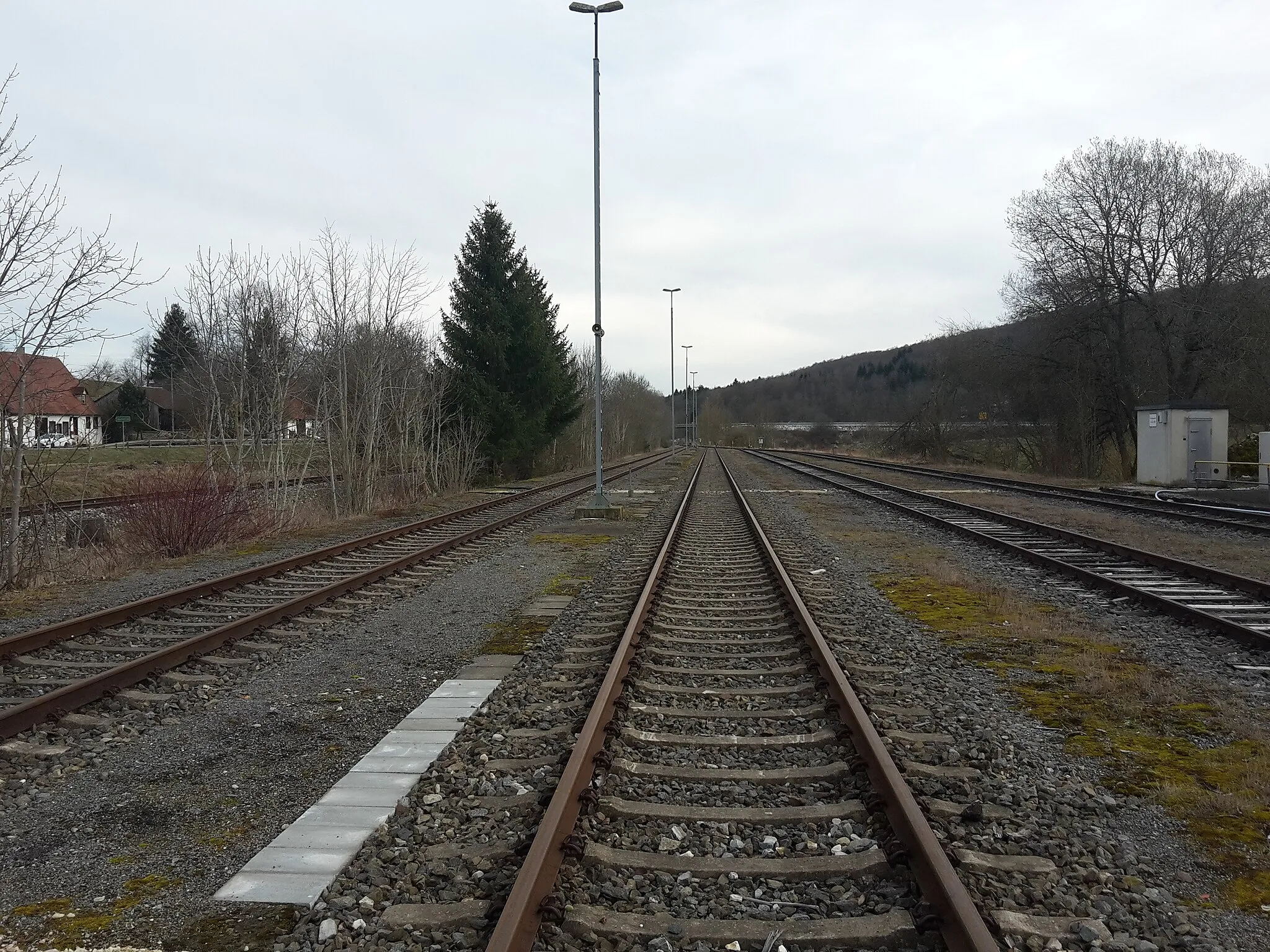 Photo showing: train station Oberheutal