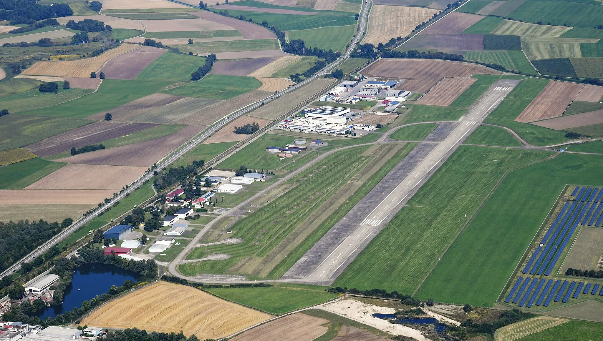 Photo showing: Aerial image of the Mengen-Hohentengen airfield