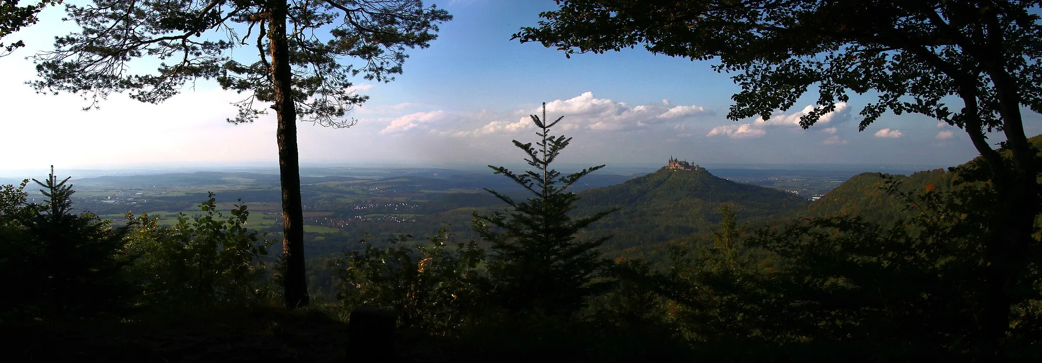 Photo showing: Albstadt. Blick auf die Burg Hohenzollern.