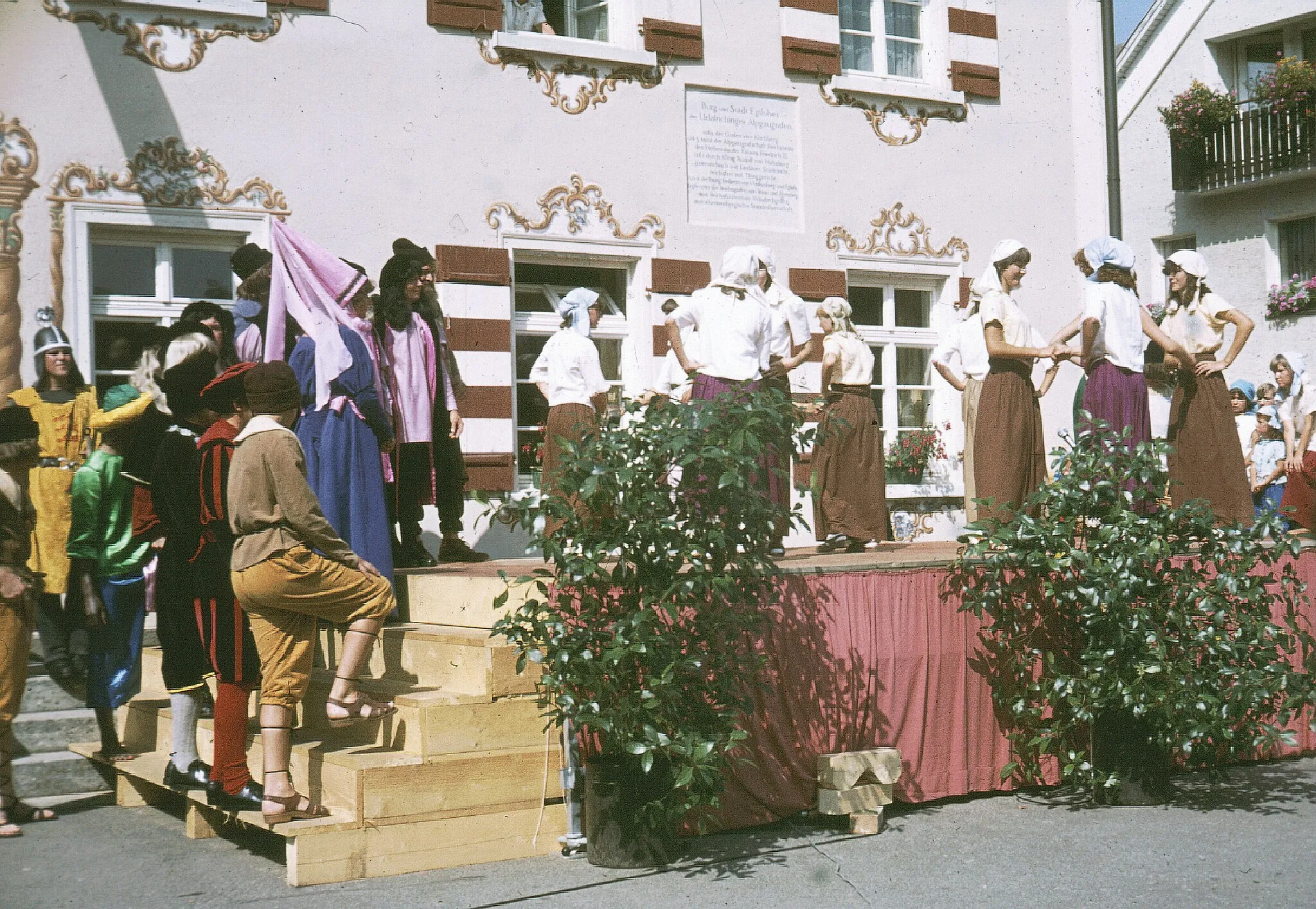 Photo showing: 1982 Stadtluft macht frei, Tanz