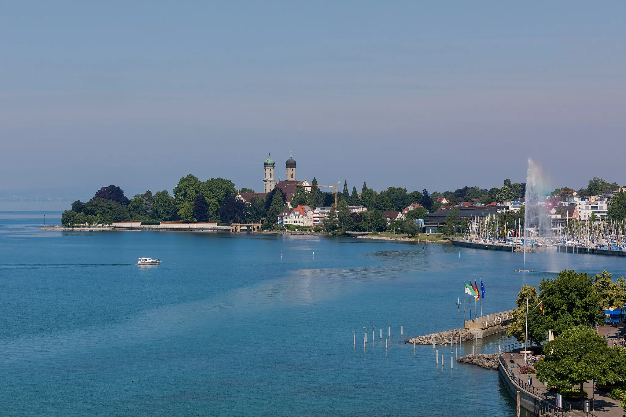 Photo showing: Lake Constance in Friedrichshafen