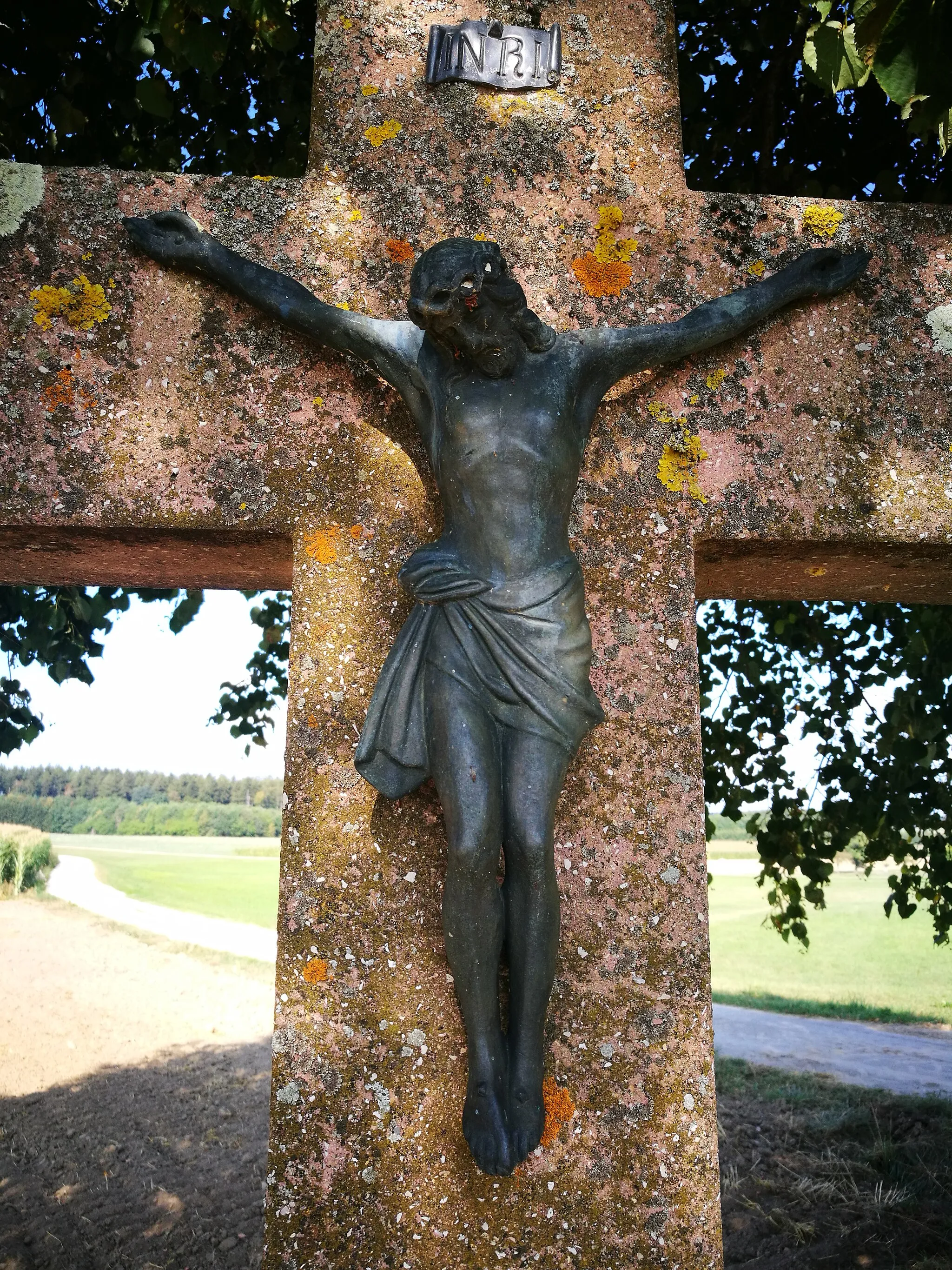 Photo showing: Deutschland (D) - Baden-Württemberg (BW) - Landkreis Konstanz (KN) -Mühlingen-Mainwangen: Flurkreuz an der Straße nach Holzach, Kruzifix