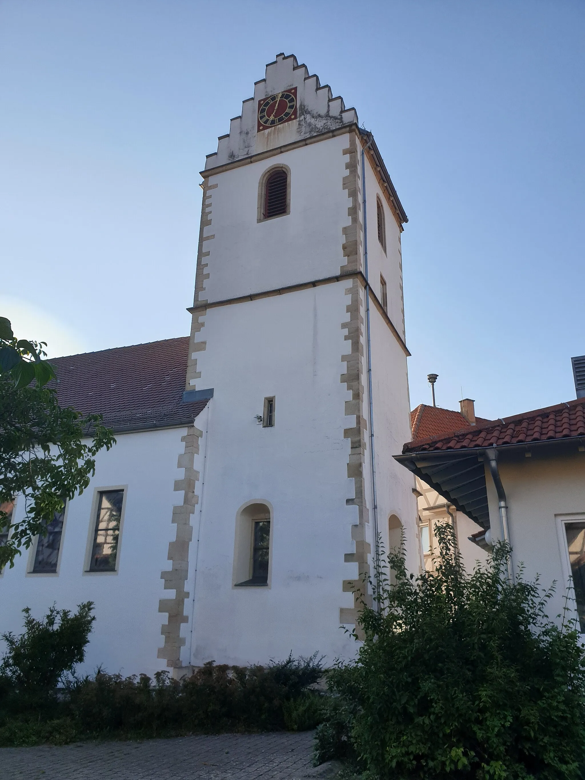 Photo showing: Turm der evangelischen Kirche in Jettenburg, alter Burgrest