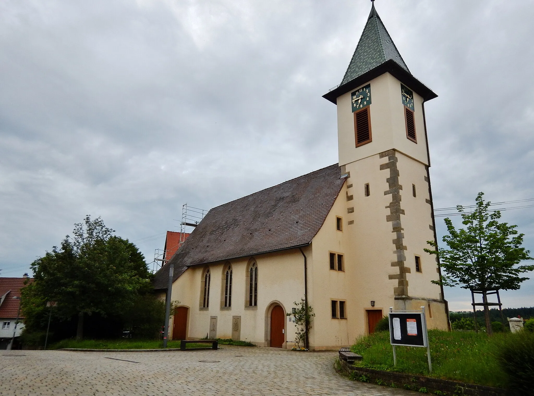 Photo showing: Michaels-Kirche in Grafenberg: 1246 erstmals erwähnt. Der heutige Kirchenbau geht auf einen Neubau von 1726 zurück.