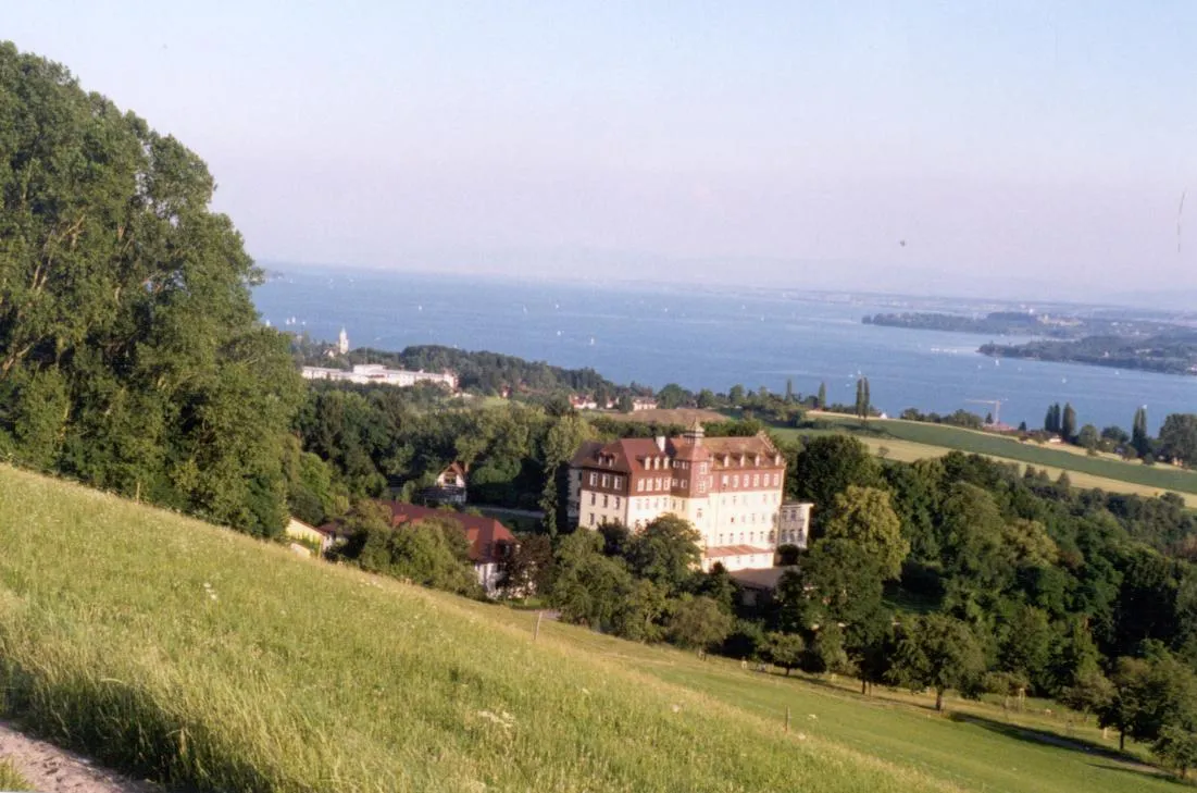 Photo showing: view of Salem college (international high school) overlooking the Bodensee, with Ueberlingen in the background
