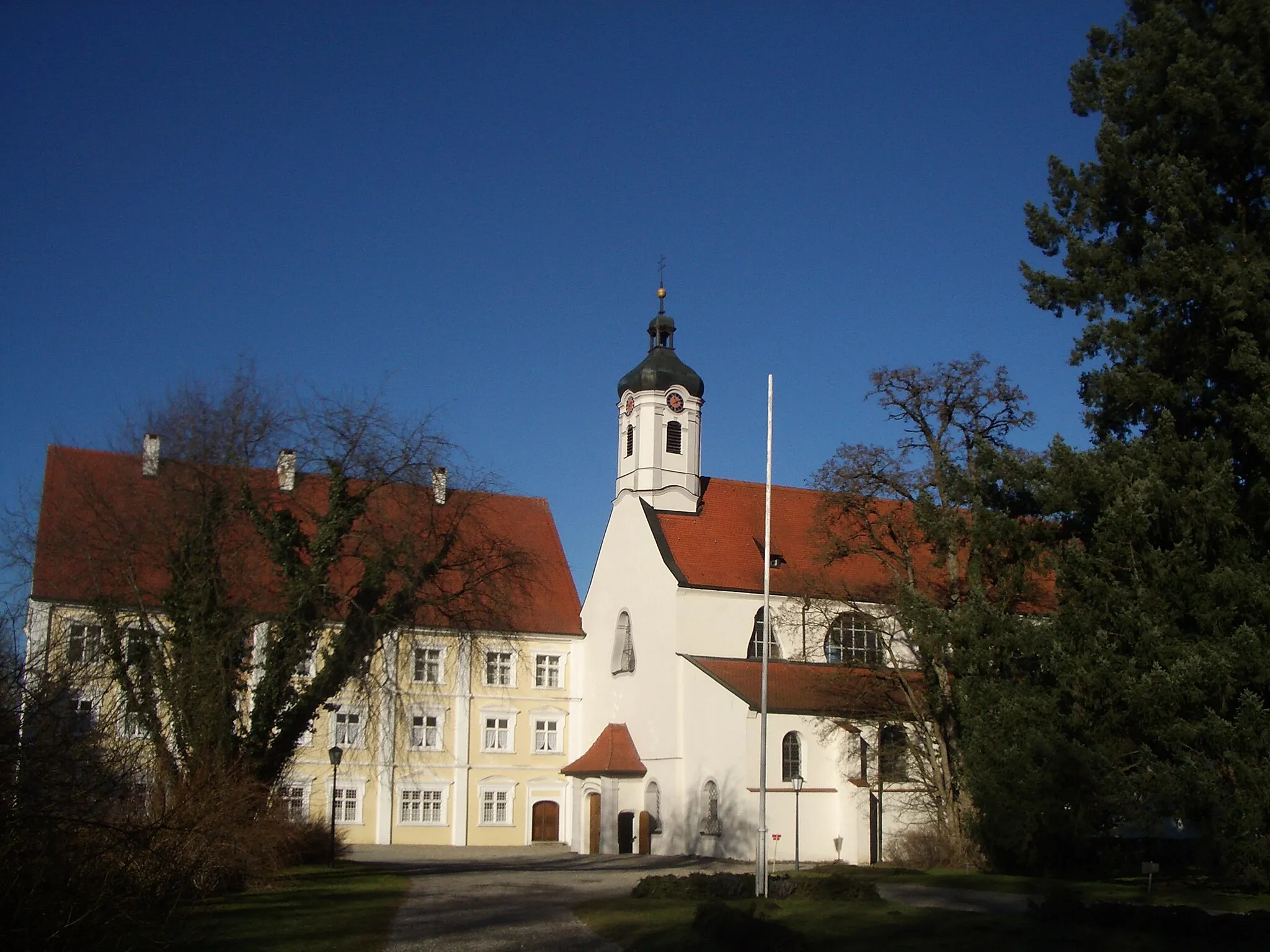 Photo showing: Gutenzell, Germany: Pfarrkirche St. Kosmas und Damian (ehemalige Klosterkirche)