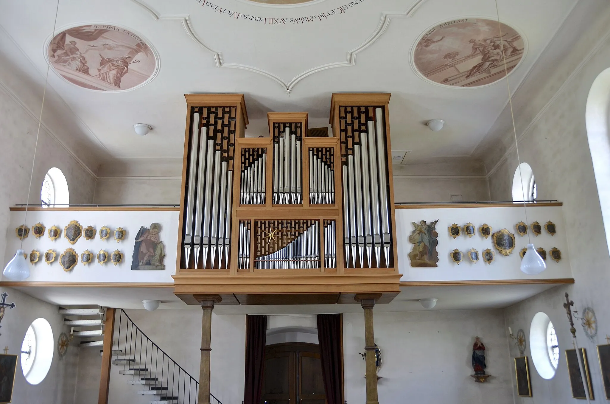 Photo showing: Orgel der Pfarrkirche St. Zeno in Storzingen (Stetten am kalten Markt)