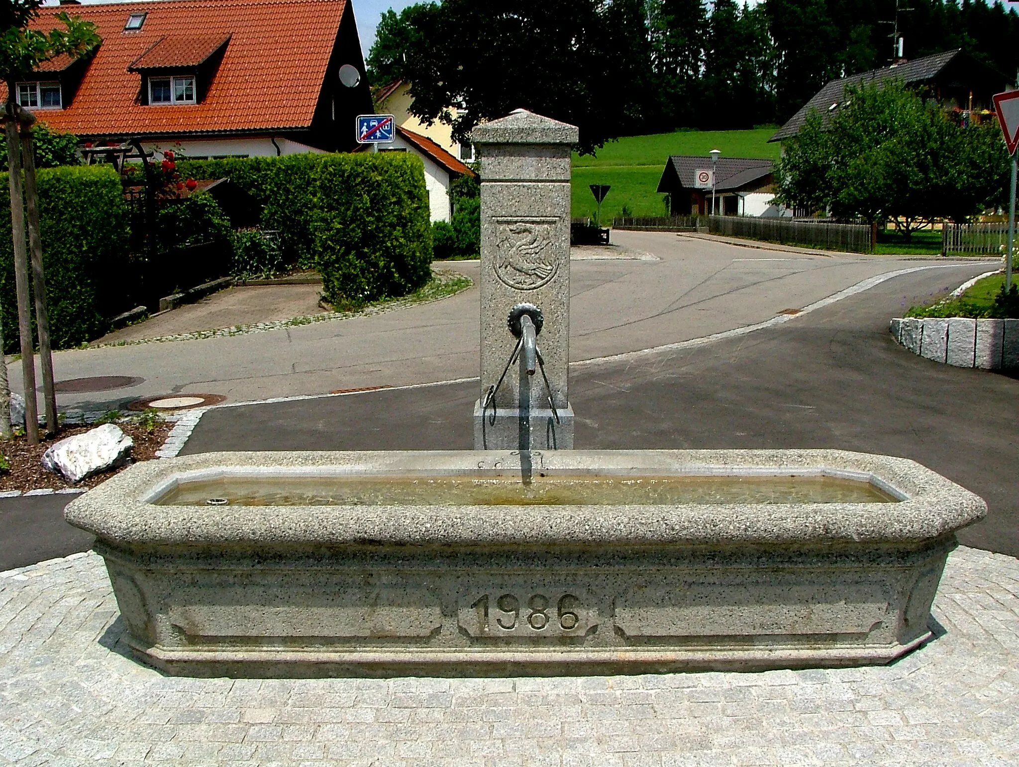 Photo showing: Dorfbrunnen