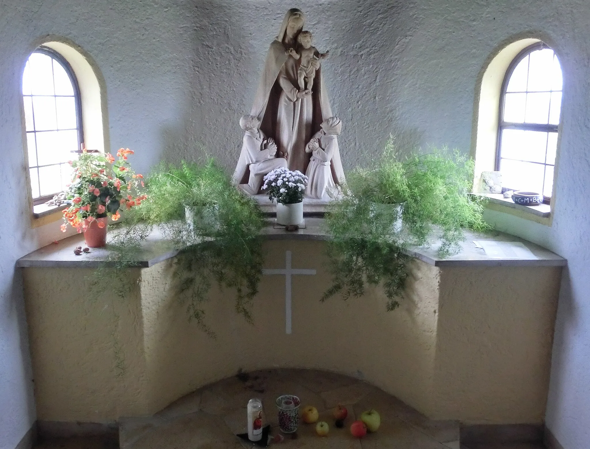 Photo showing: Deutschland - Baden-Württemberg - Bodenseekreis - Tettnang - Brünnensweiler: Kapelle "Maria Königin des Friedens", Innenansicht