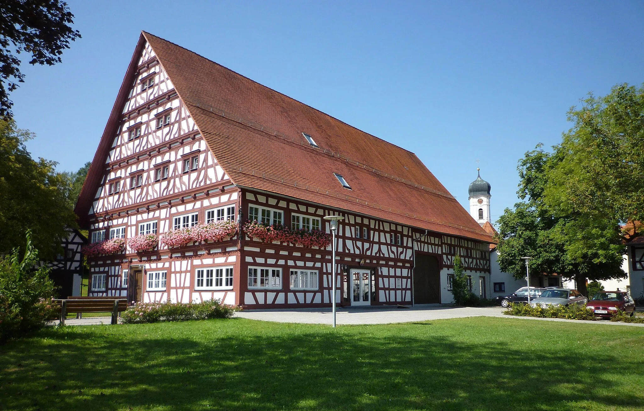 Photo showing: Winterstettenstadt - Timber framed house with flower decoration