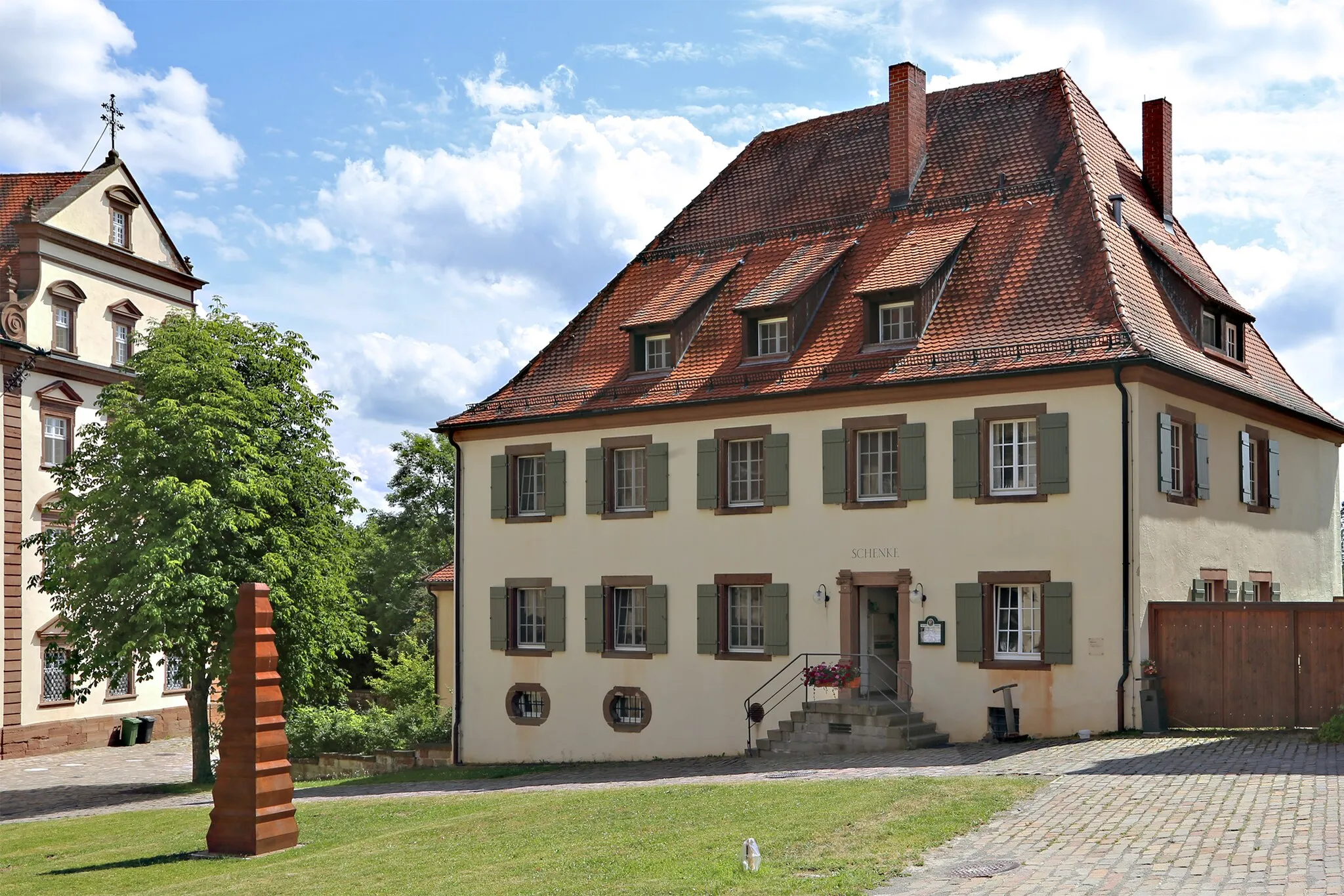 Photo showing: Gaststätte in der Klosteranlage Kirchberg. Das Kloster Kirchheim ist ein ehemaliges Dominikanerinnen- Kloster bei Sulz am Neckar.