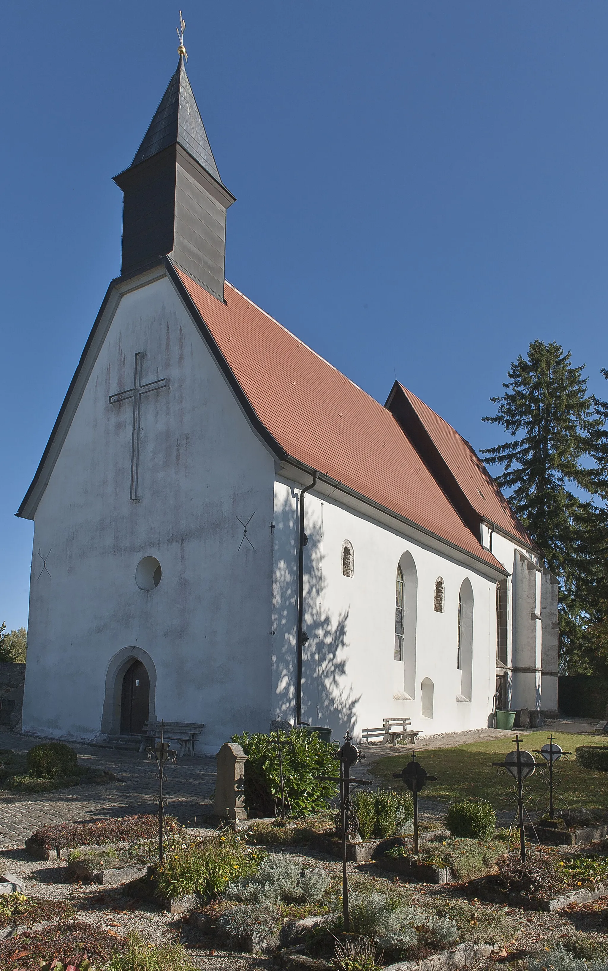 Photo showing: Stephanuskirche und Friedhof, Gruorn