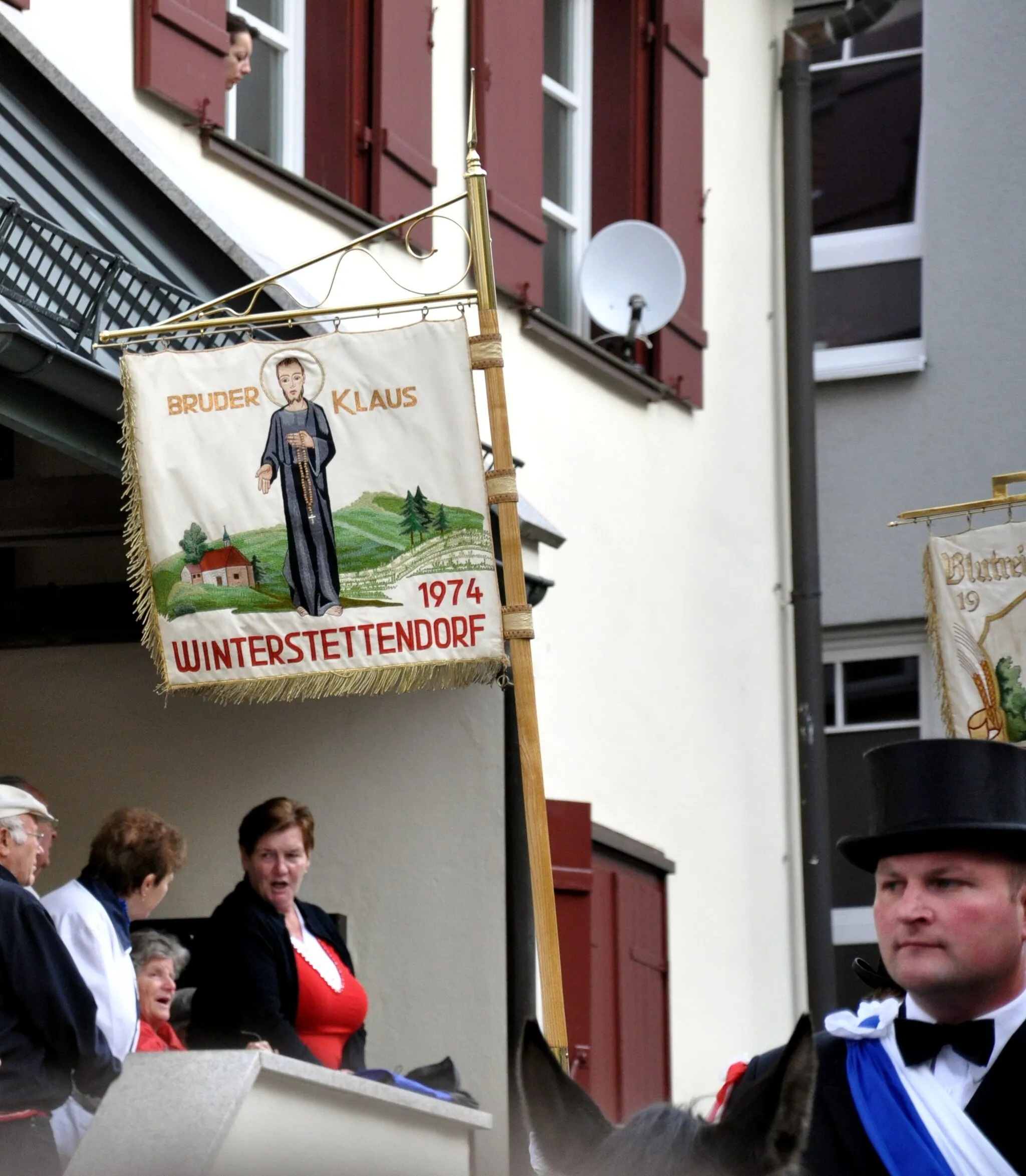 Photo showing: Weingarten, Blutritt 2011, Blutreitergruppe Winterstettendorf, Fahne mit Bruder Klaus