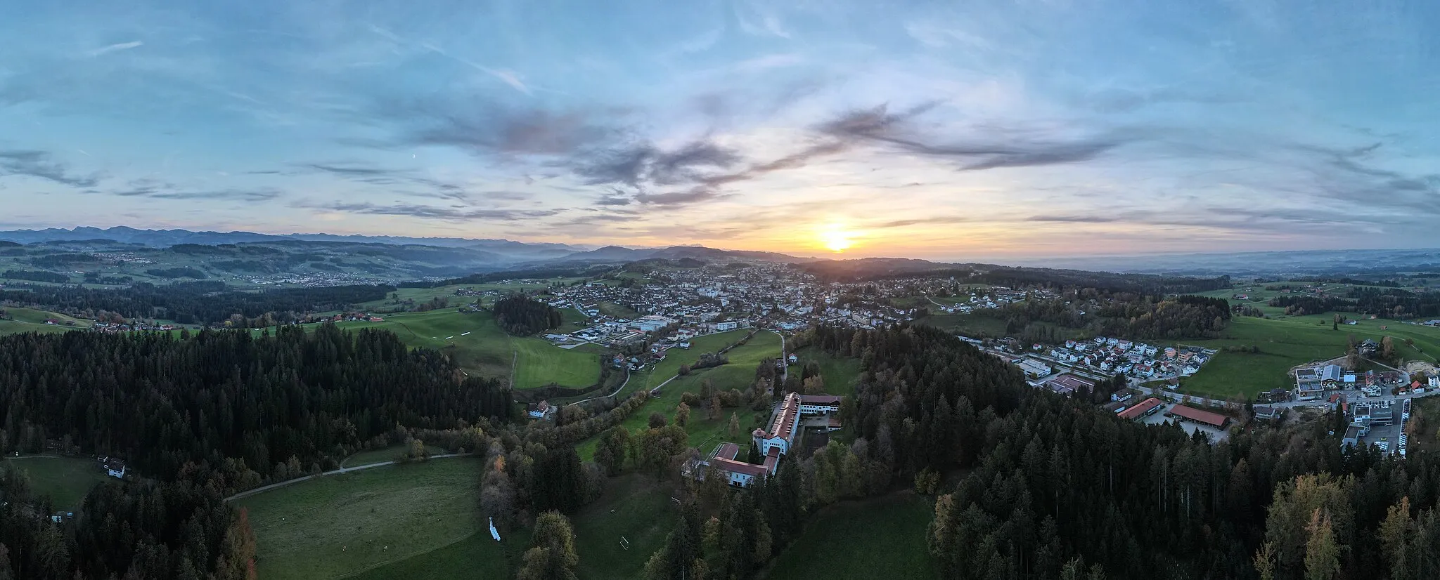 Photo showing: Lindenberg im Allgäu mit Blick nach West