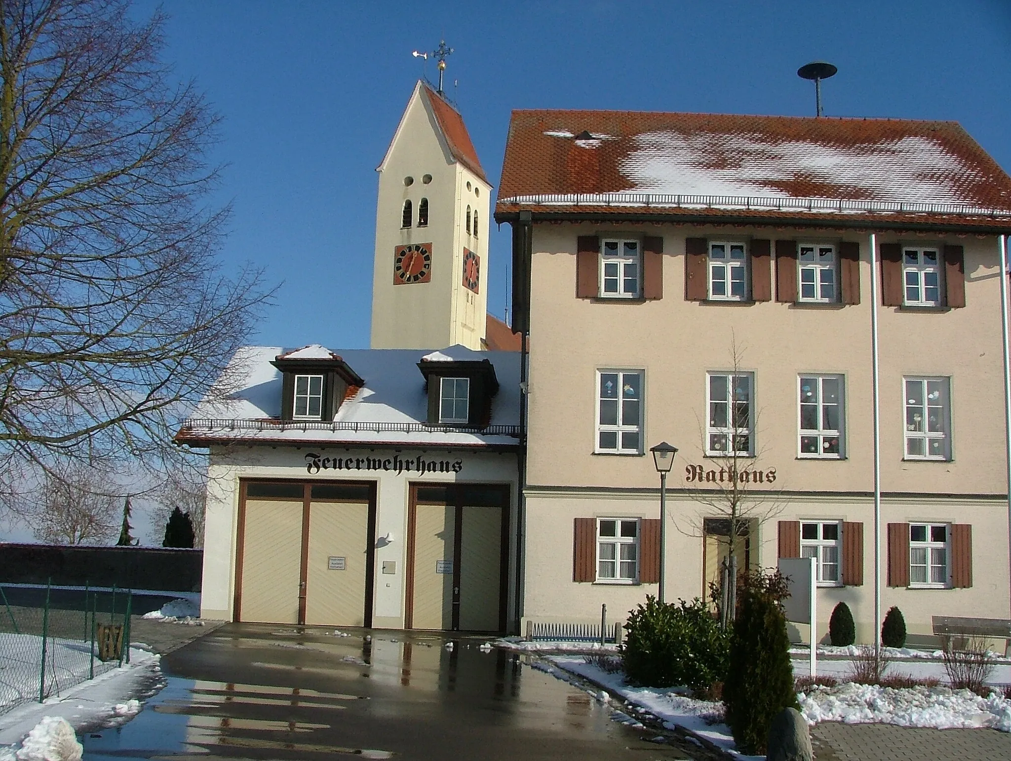 Photo showing: Oberopfingen Bei der Kirche