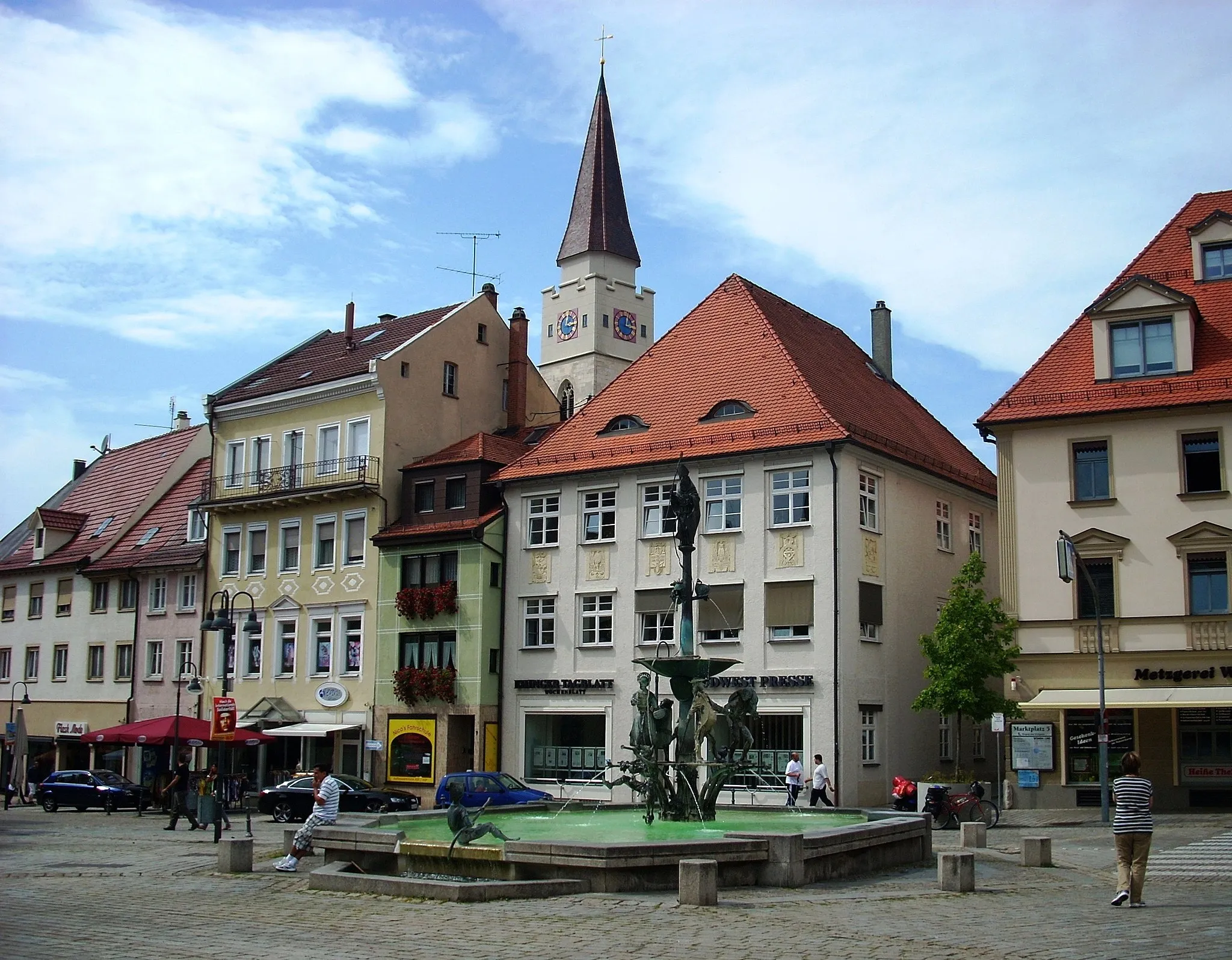 Photo showing: Ehingen/Donau,St.Blasius und Theodulbrunnen