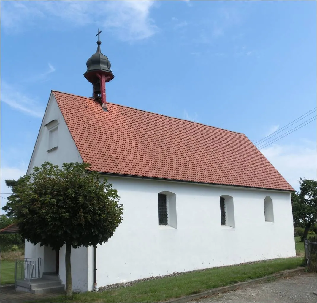 Photo showing: Deutschland (D) - Baden-Württemberg (BW) - Landkreis Sigmaringen (SIG) - Ostrach - Kalkreute: Außenansicht der Kapelle St. Wendelin